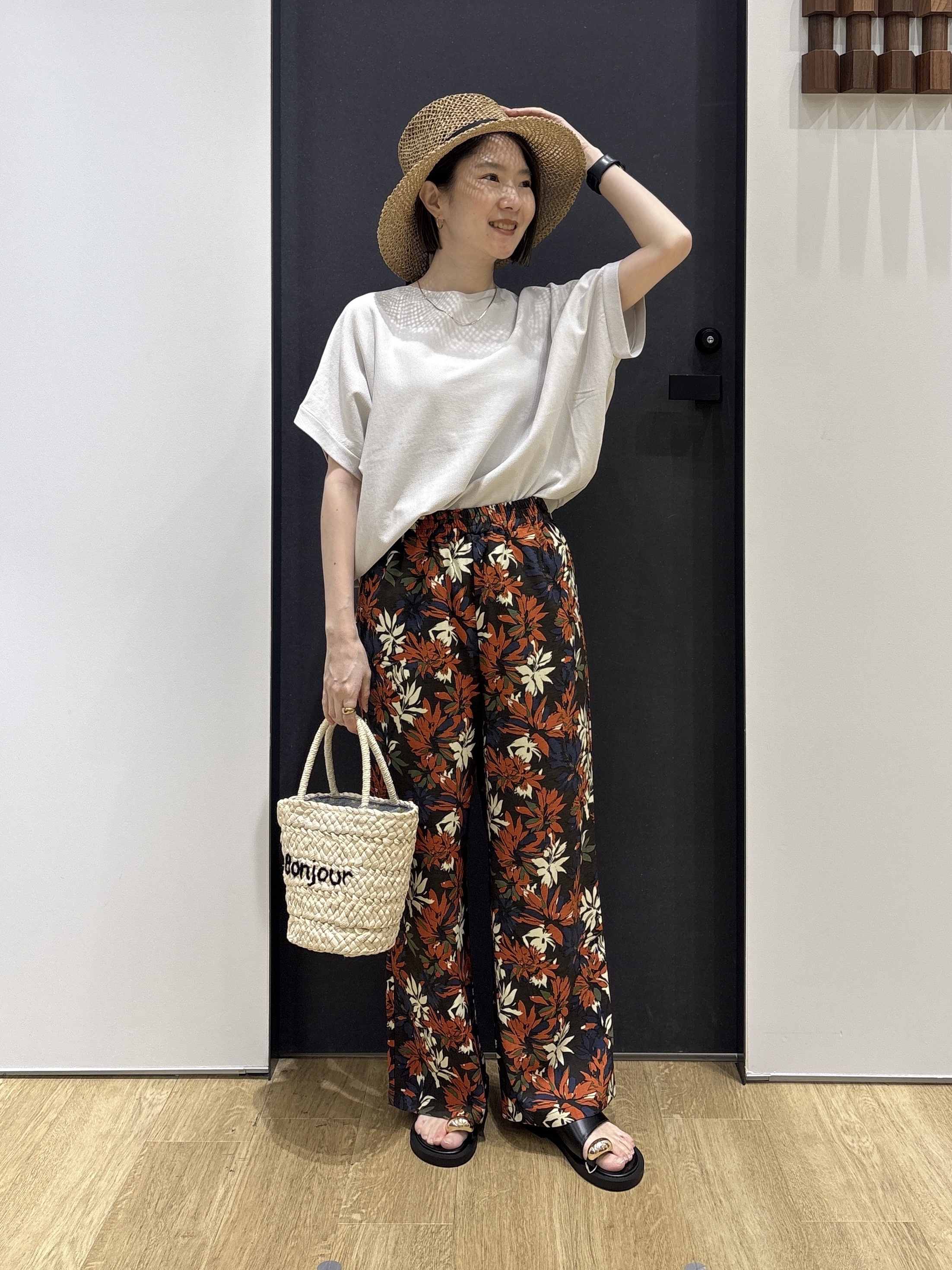 risaさんの「Dessin｜【洗える】後ろボタンフレンチスリーブニット」を使ったコーディネート