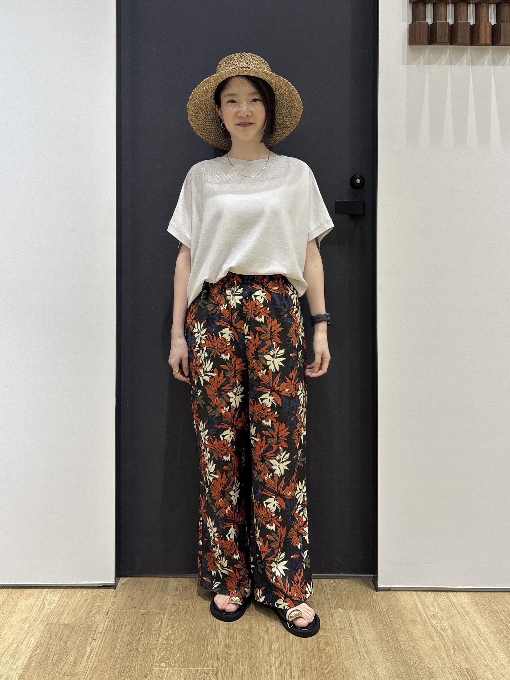 risaさんの「Dessin｜【洗える】後ろボタンフレンチスリーブニット」を使ったコーディネート