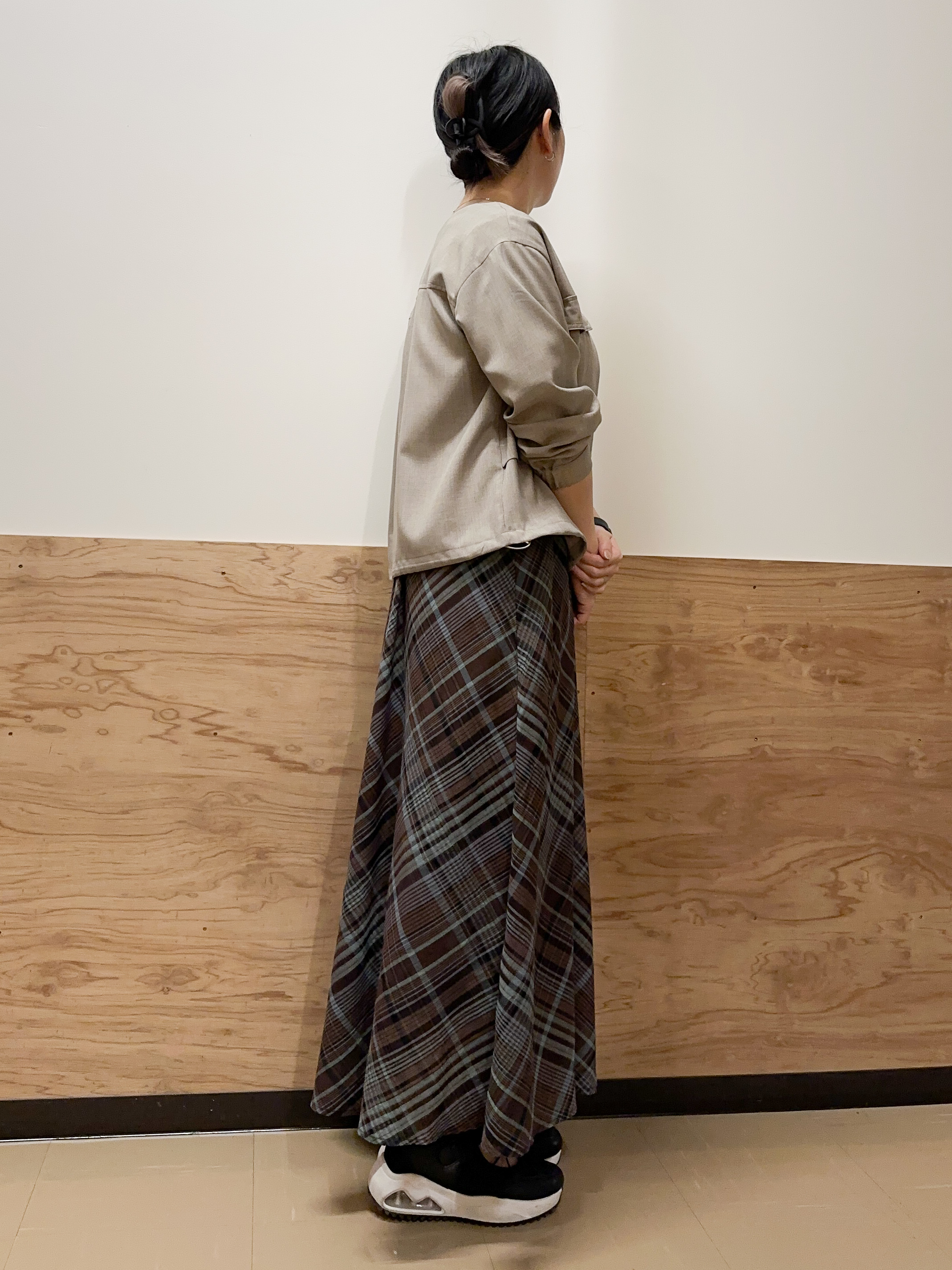 すーさんの「grove｜【貴島明日香さん着用・洗える】麻調ノーカラーブルゾン」を使ったコーディネート
