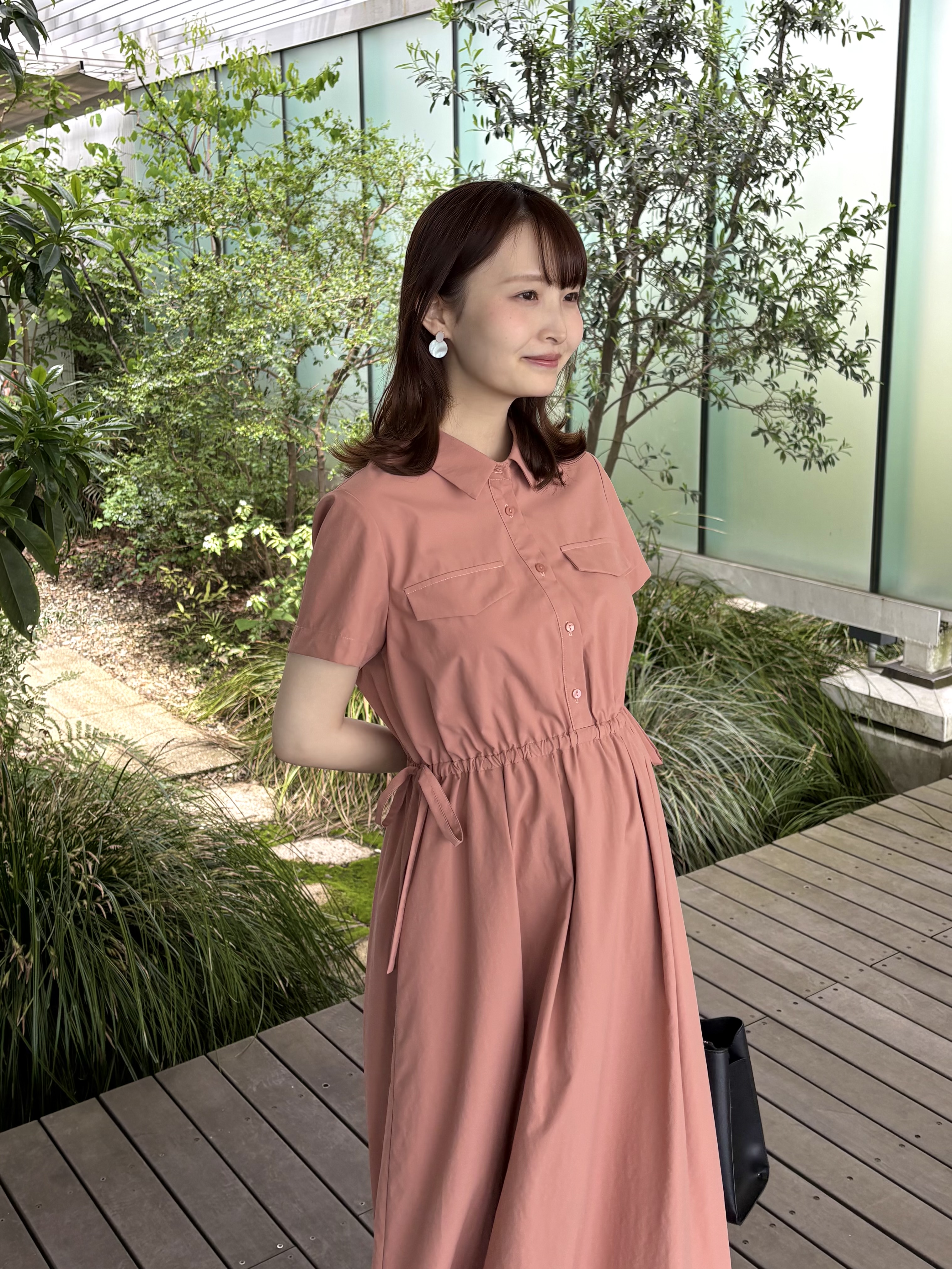 みさかさんの「index｜サイドリボンシャツワンピース【洗濯機OK／防シワ】」を使ったコーディネート