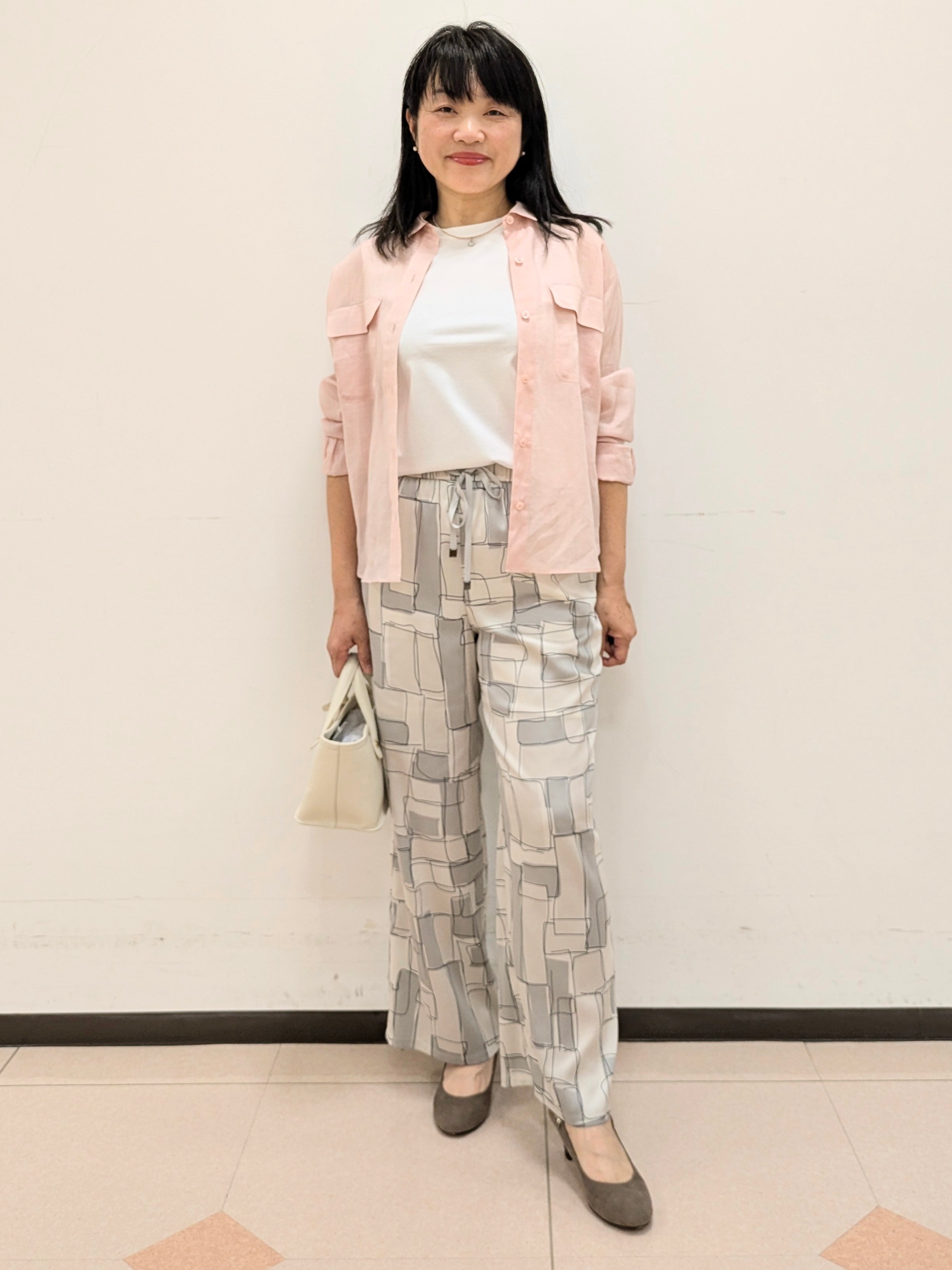 ともさんの「UNTITLED｜【接触冷感】ドライタッチシャツ」を使ったコーディネート