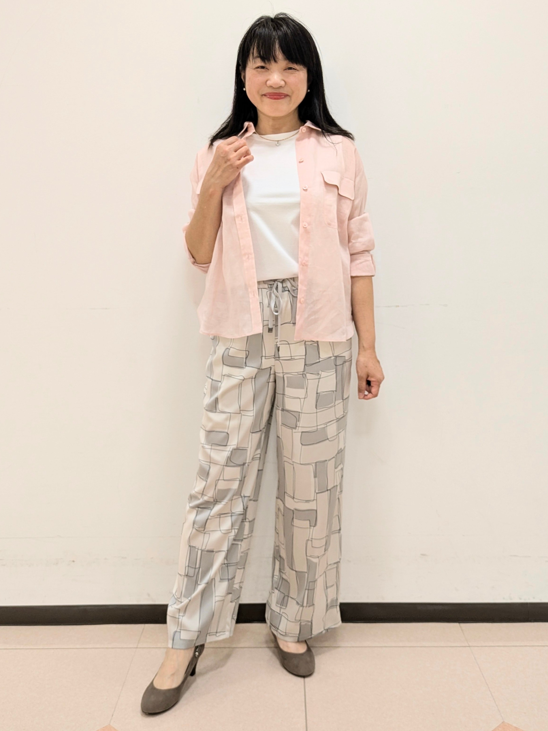 ともさんの「UNTITLED｜【接触冷感】ドライタッチシャツ」を使ったコーディネート