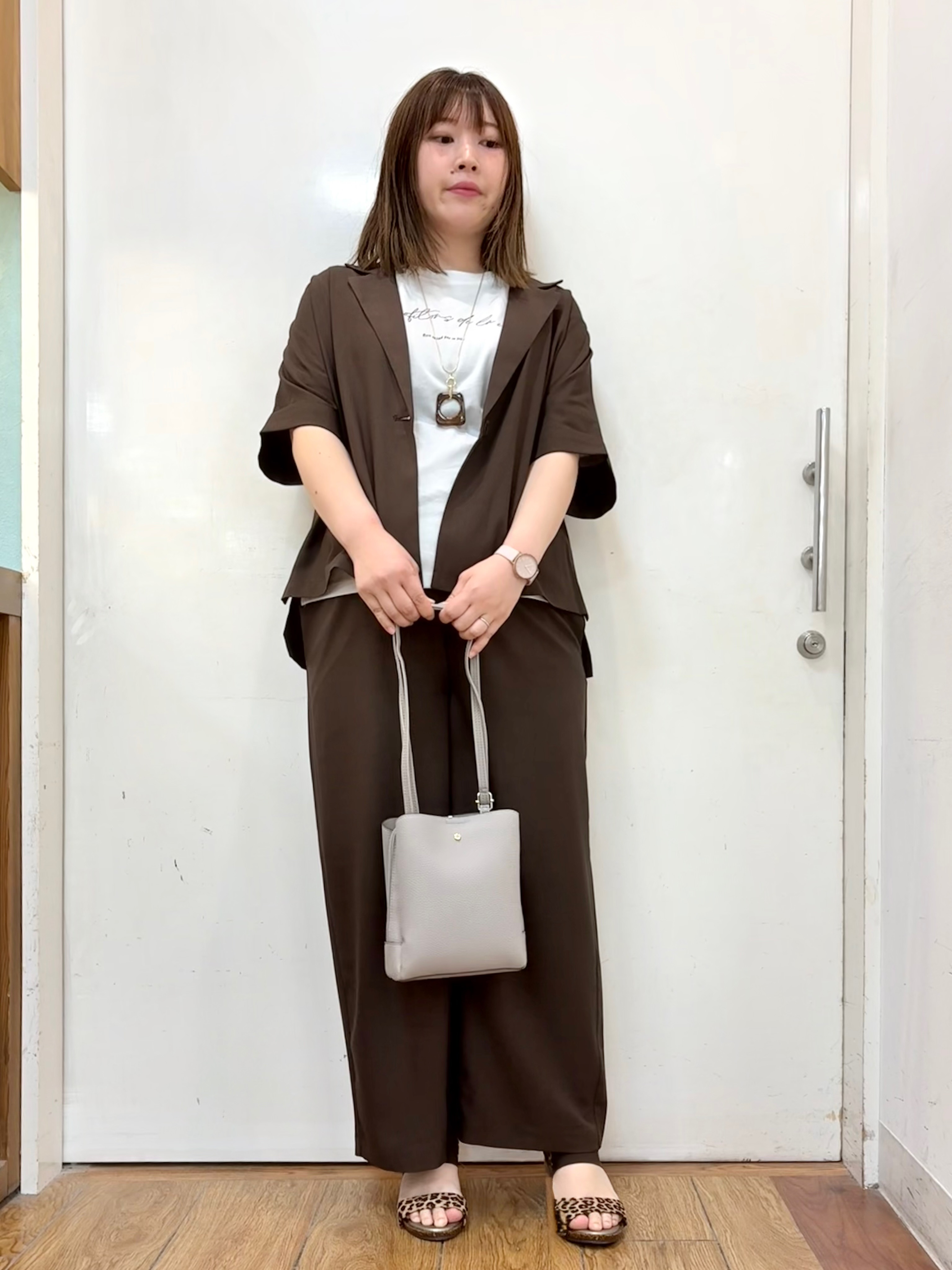 だいわさんの「SHOO･LA･RUE｜【セットアップ可/洗濯後しわになりにくい/S-LL】半袖とろみテーラードジャケット」を使ったコーディネート