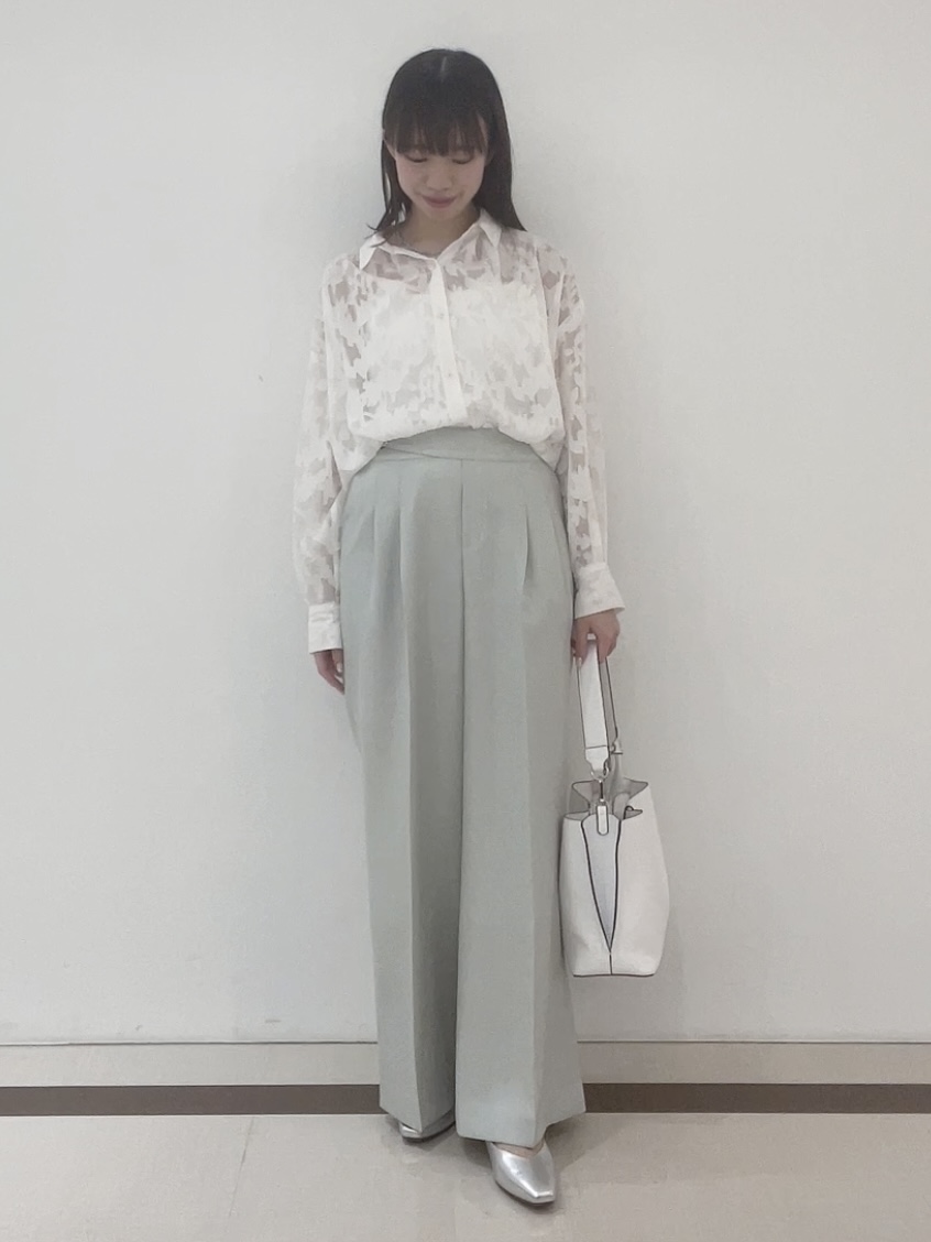 yukaさんの「Reflect｜【選べる2柄／セットアップ可】シャツ衿シアーブラウス」を使ったコーディネート