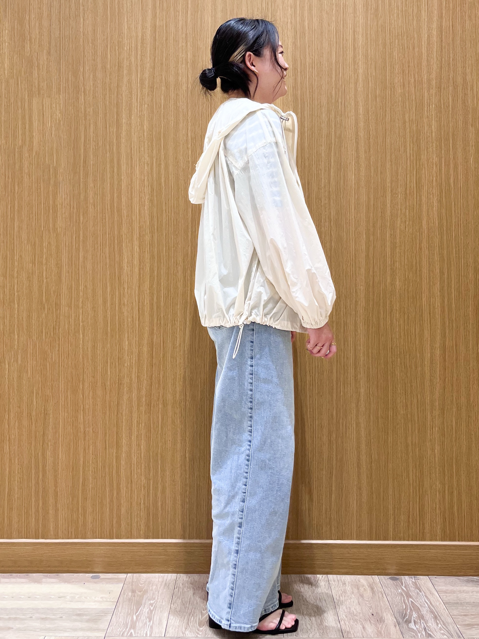 aさんの「OPAQUE.CLIP｜【UV／撥水】ライトフーディブルゾン《洗濯機OK》」を使ったコーディネート