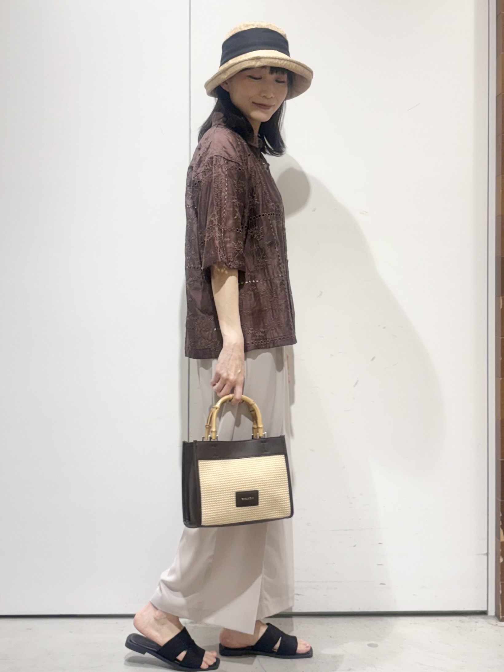 Jさんの「OPAQUE.CLIP｜刺繍ハーフスリーブシャツ／セットアップ対応可【洗濯機OK】」を使ったコーディネート