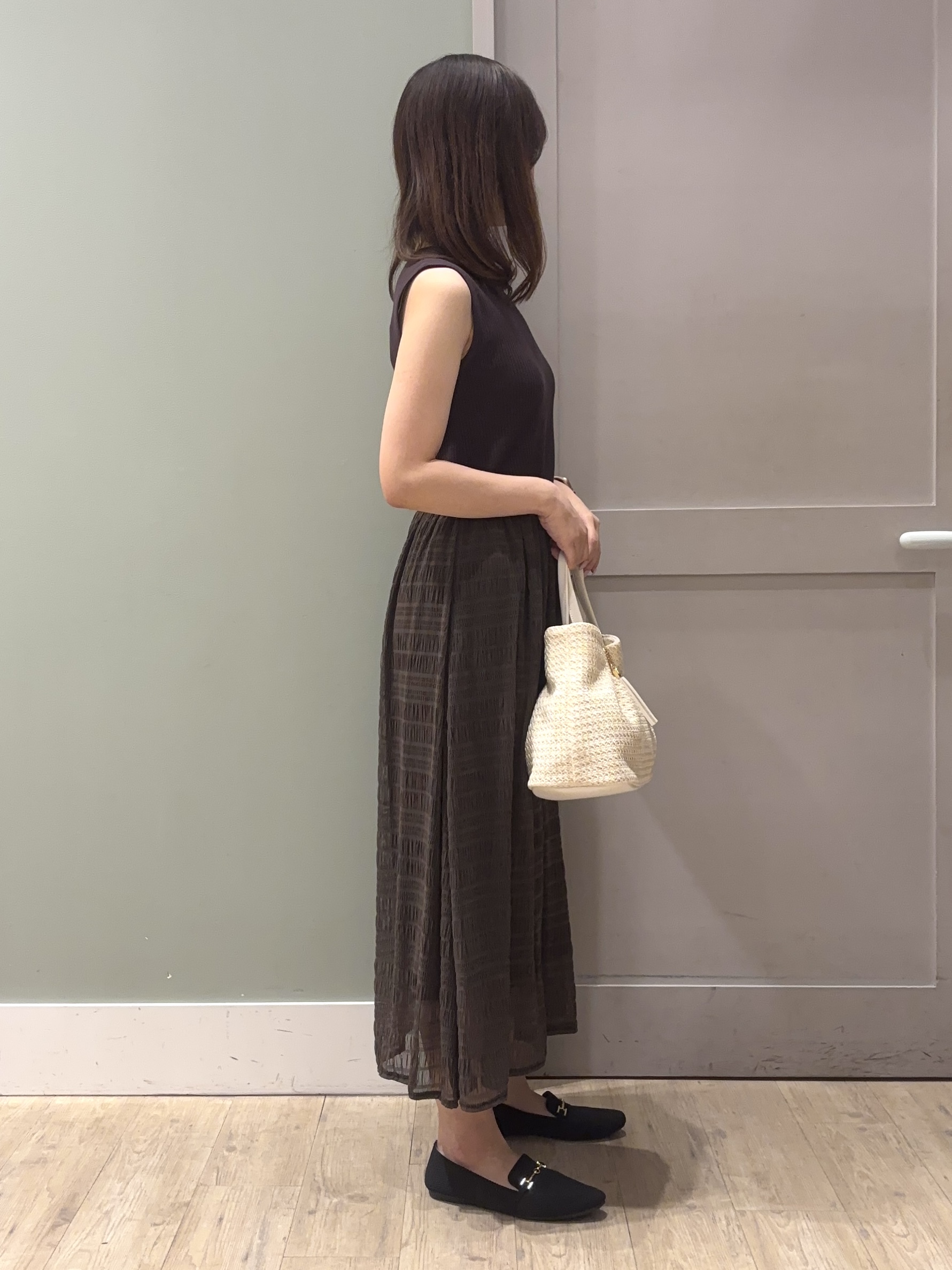 しばみさんの「grove｜お出かけをもっと楽しく。リブニット&times;チュール ドッキングワンピース」を使ったコーディネート