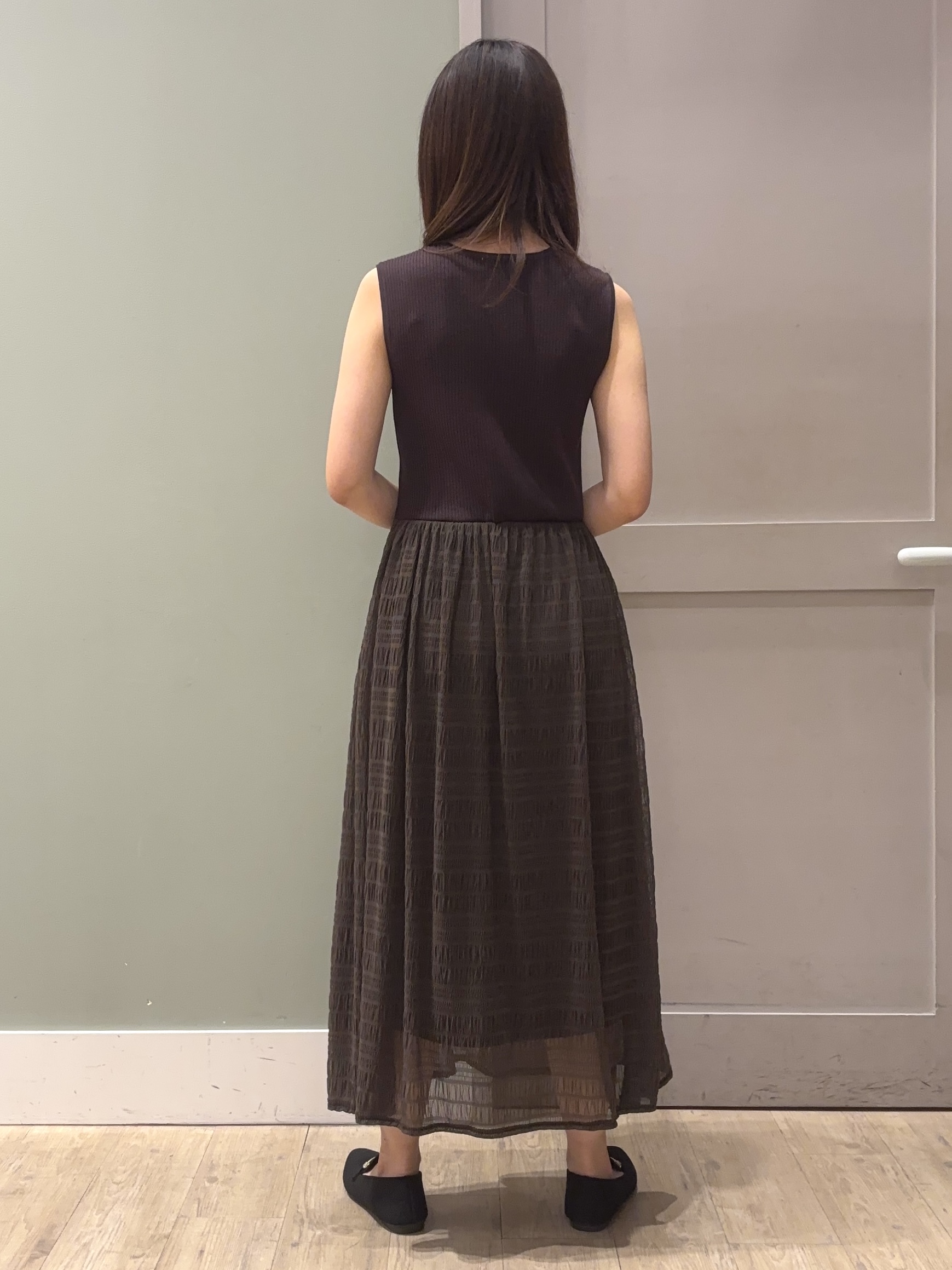 しばみさんの「grove｜お出かけをもっと楽しく。リブニット&times;チュール ドッキングワンピース」を使ったコーディネート