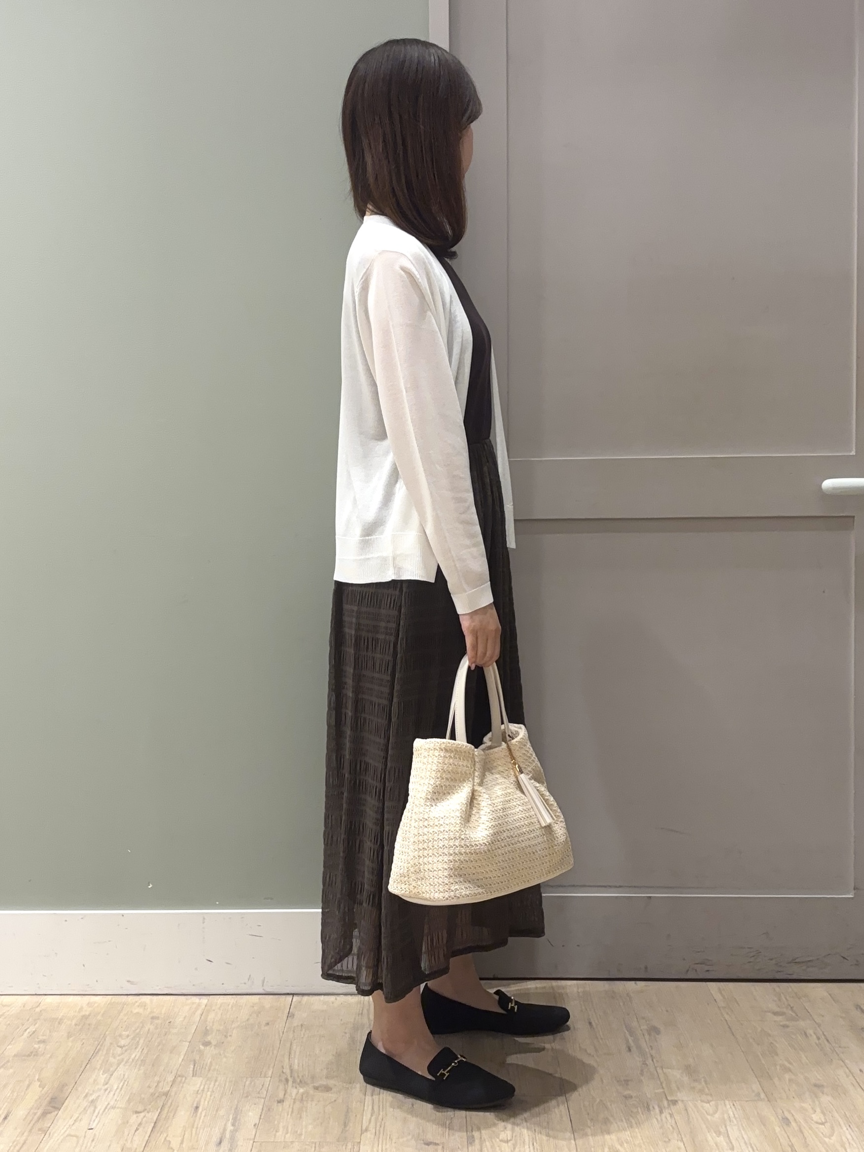 しばみさんの「grove｜高評価！【UVカット】ベーシックショートカーディガン」を使ったコーディネート