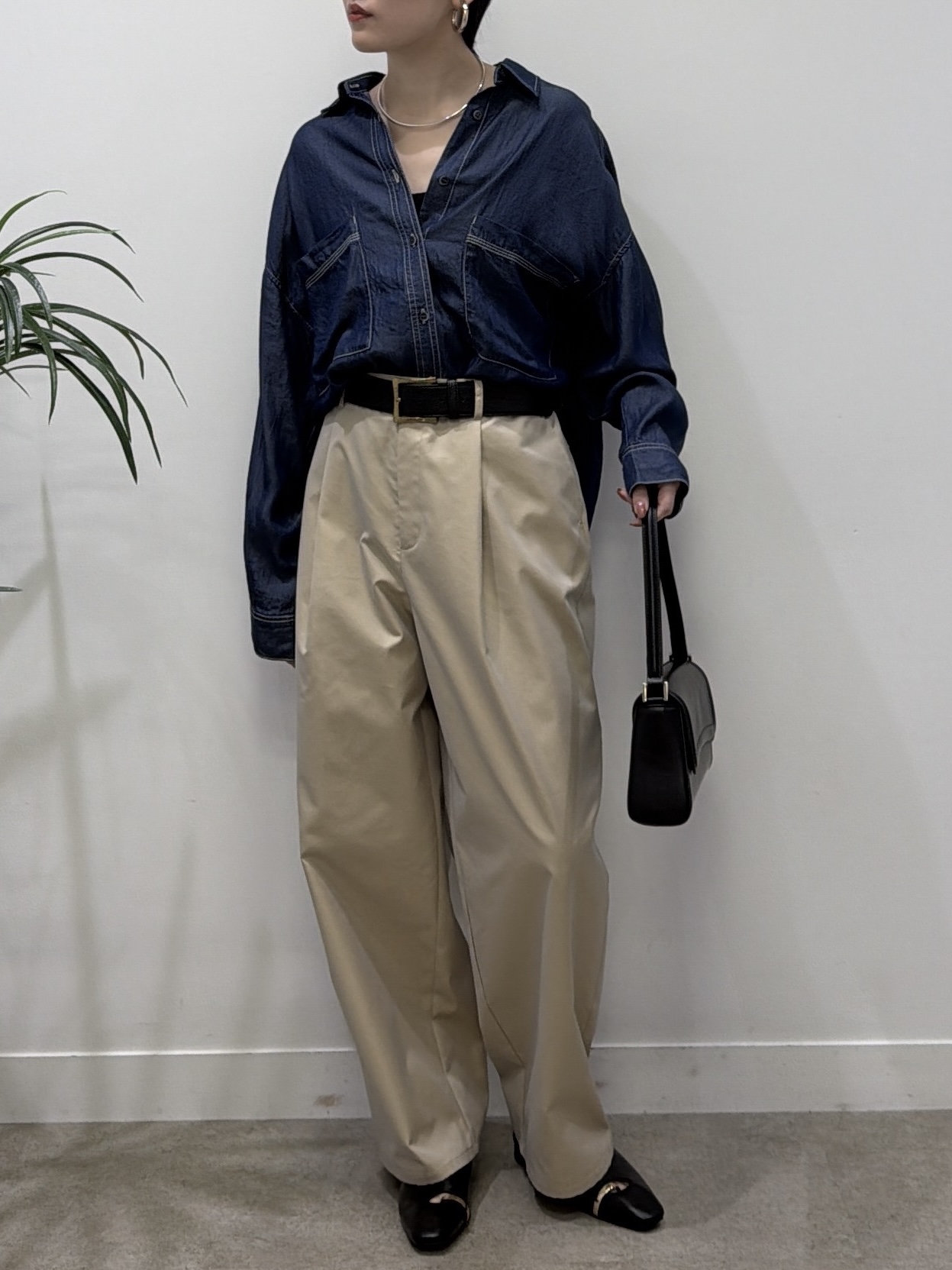 rinaさんの「INDIVI｜デニムシャツ」を使ったコーディネート