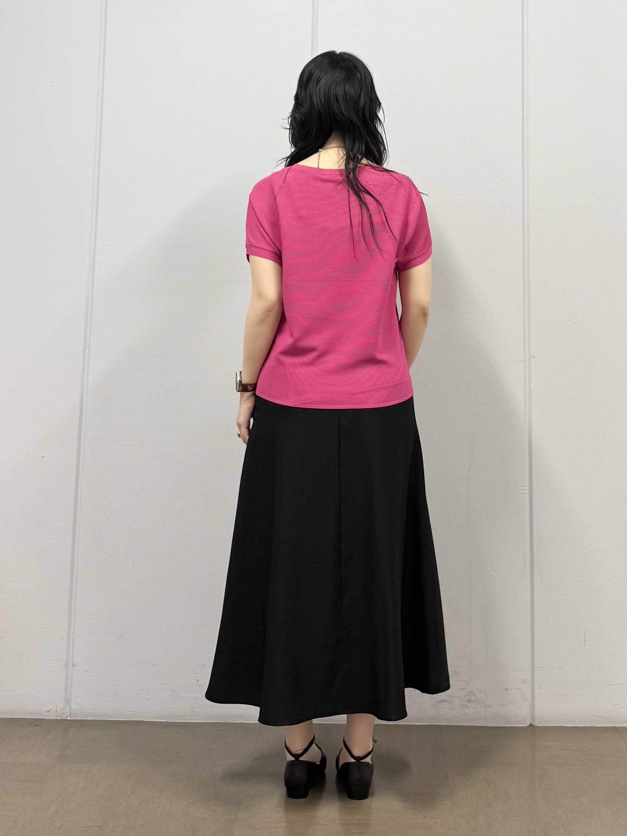 mizukiさんの「INDIVI｜【洗える】ガーター編みVネックニットT」を使ったコーディネート