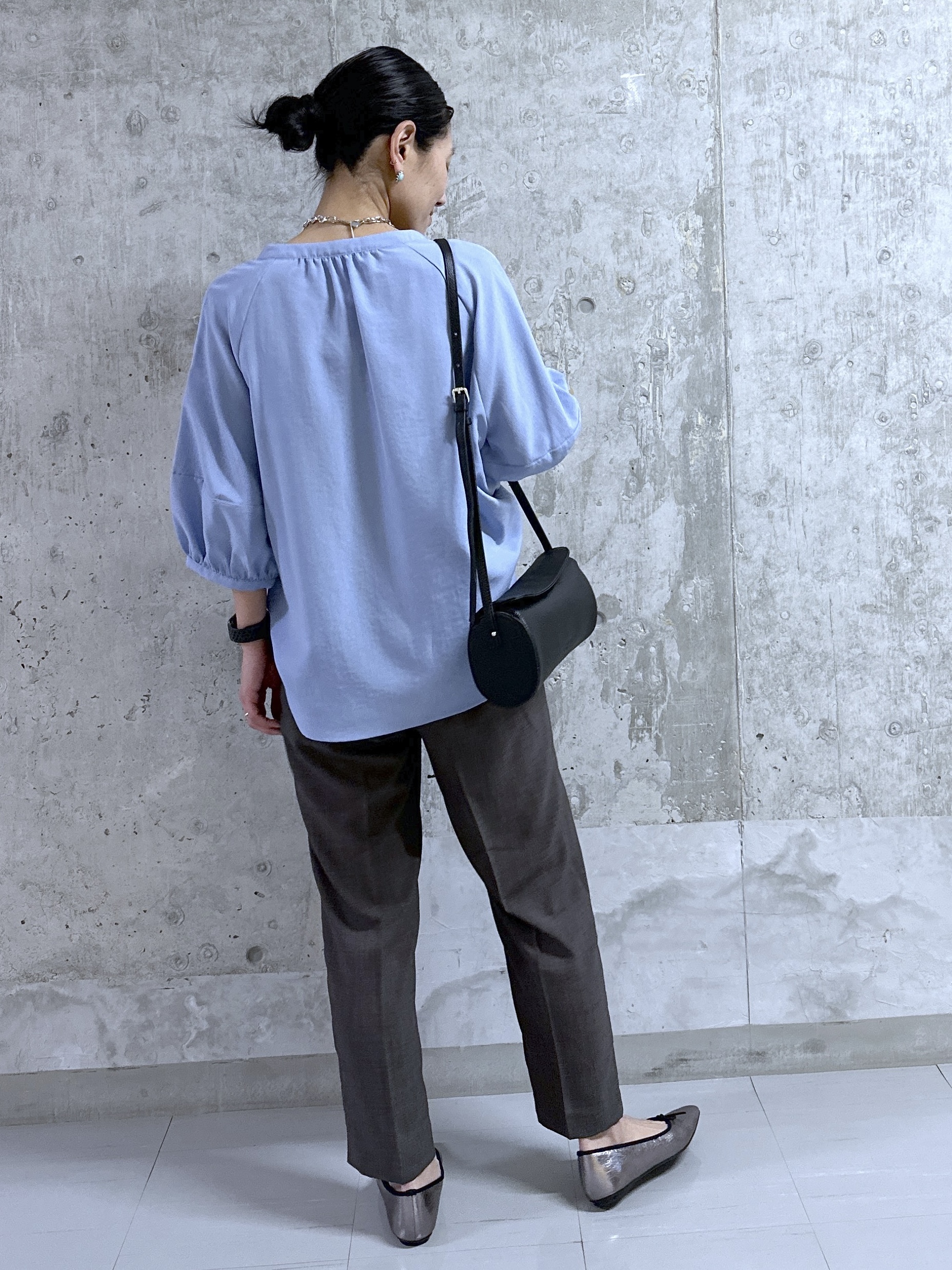 kumiさんの「Dessin｜【セットアップ可/接触冷感/UVカット】イージーテーパードパンツ」を使ったコーディネート