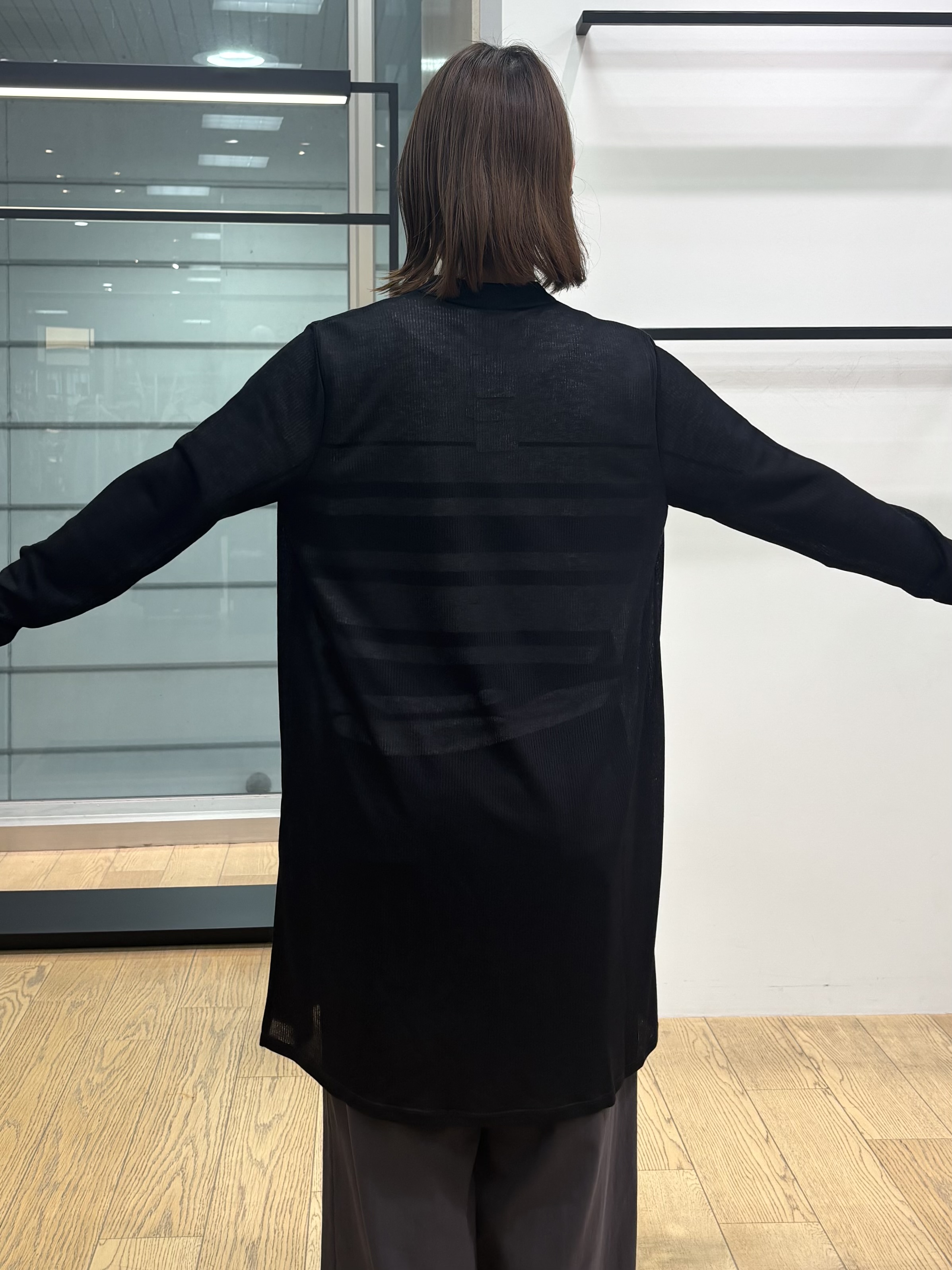 asamiさんの「INDIVI｜【洗える】ガーター編みVネックニットT」を使ったコーディネート