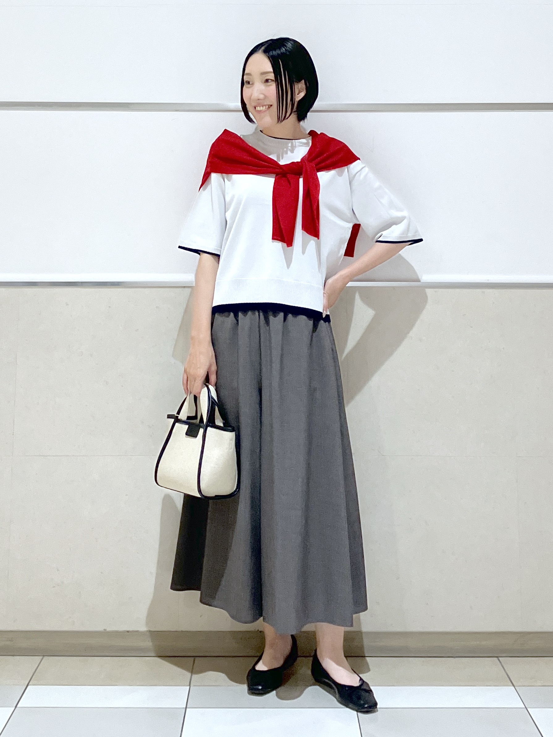 eriko さんの「Dessin｜【洗える】バイカラーボクシーシルエットニット」を使ったコーディネート
