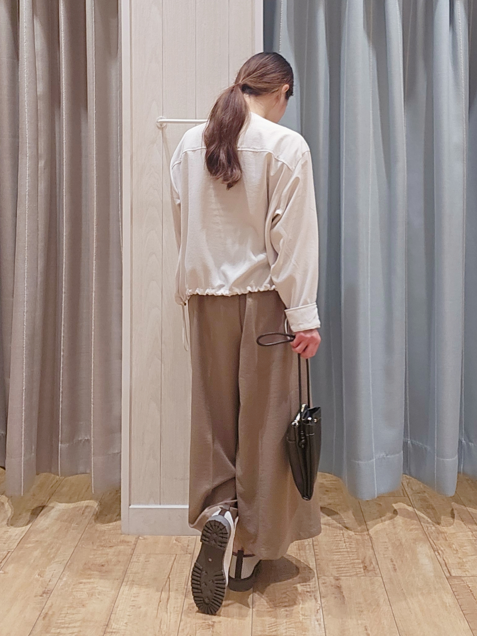 miyaさんの「SHOO･LA･RUE｜【毎日洗える/S-LL/UV】上半身すっきり 二の腕見せない5分袖ニット」を使ったコーディネート