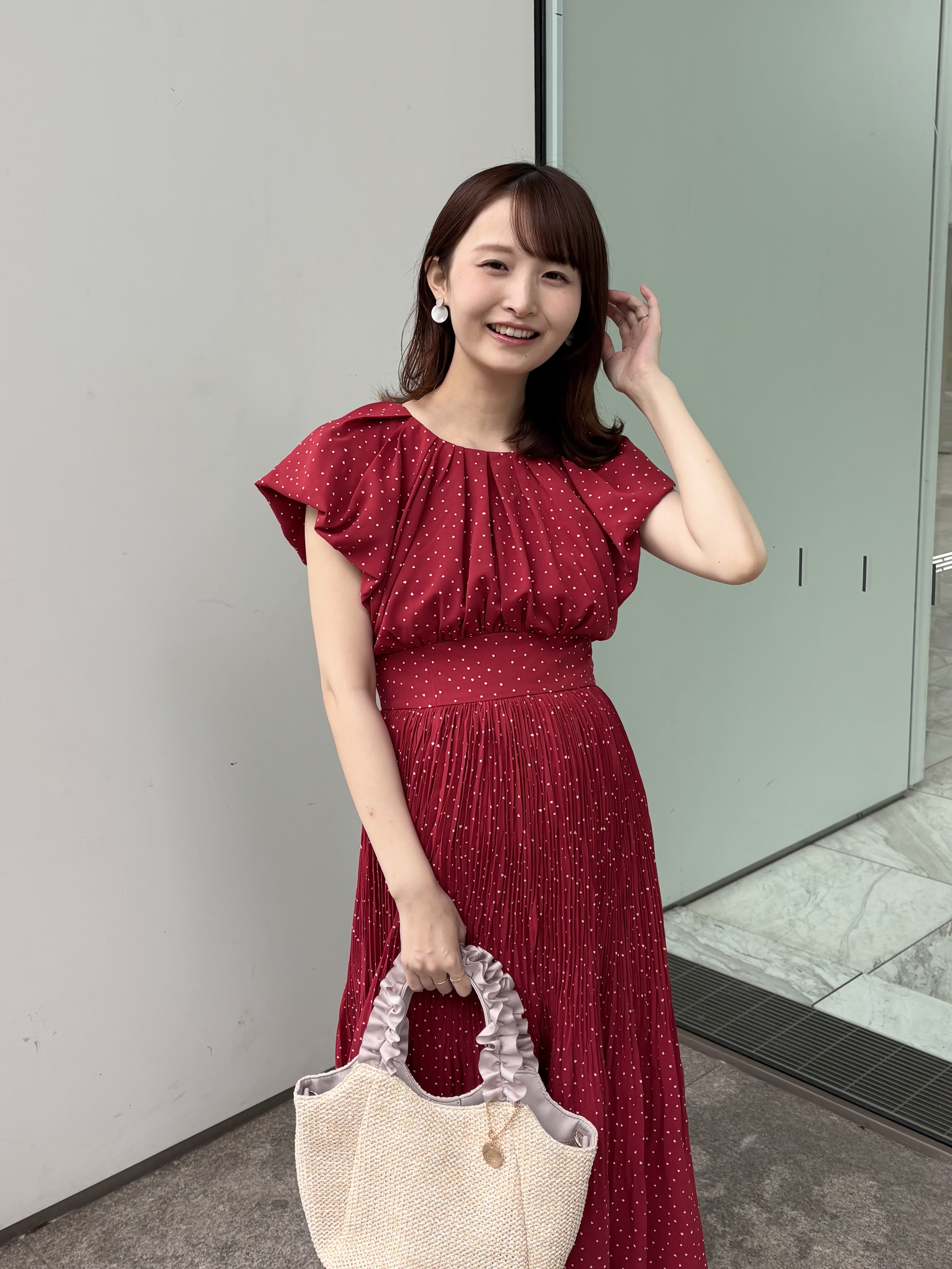みさかさんの「index｜ハートドットバルーンスリーブワンピース【洗濯機OK／イージーアイロン】」を使ったコーディネート