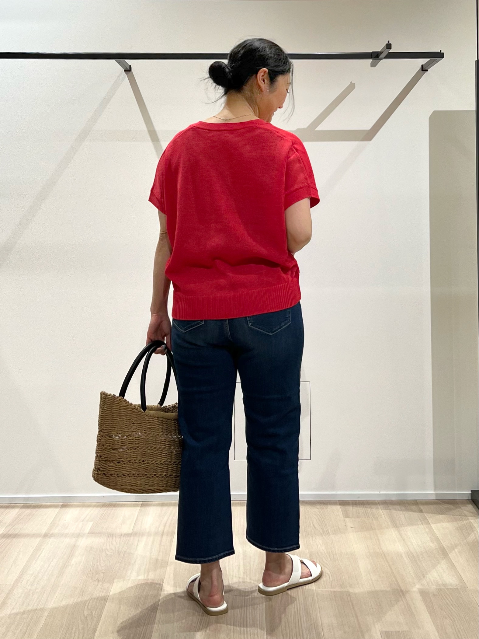 TOMOMIさんの「UNTITLED｜【洗える/清涼感】ドライタッチスリーブレスカーディガン」を使ったコーディネート