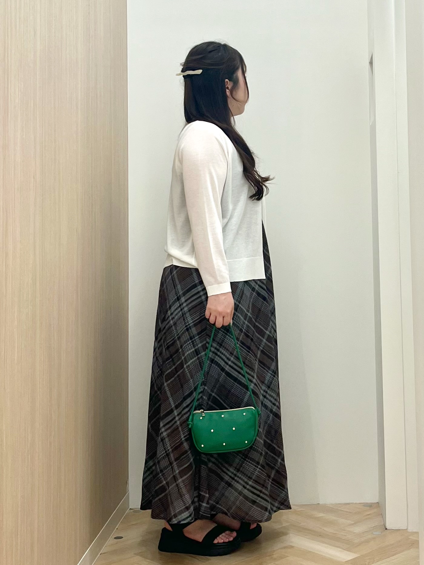 akariさんの「grove｜高評価！【UVカット】ベーシックショートカーディガン」を使ったコーディネート