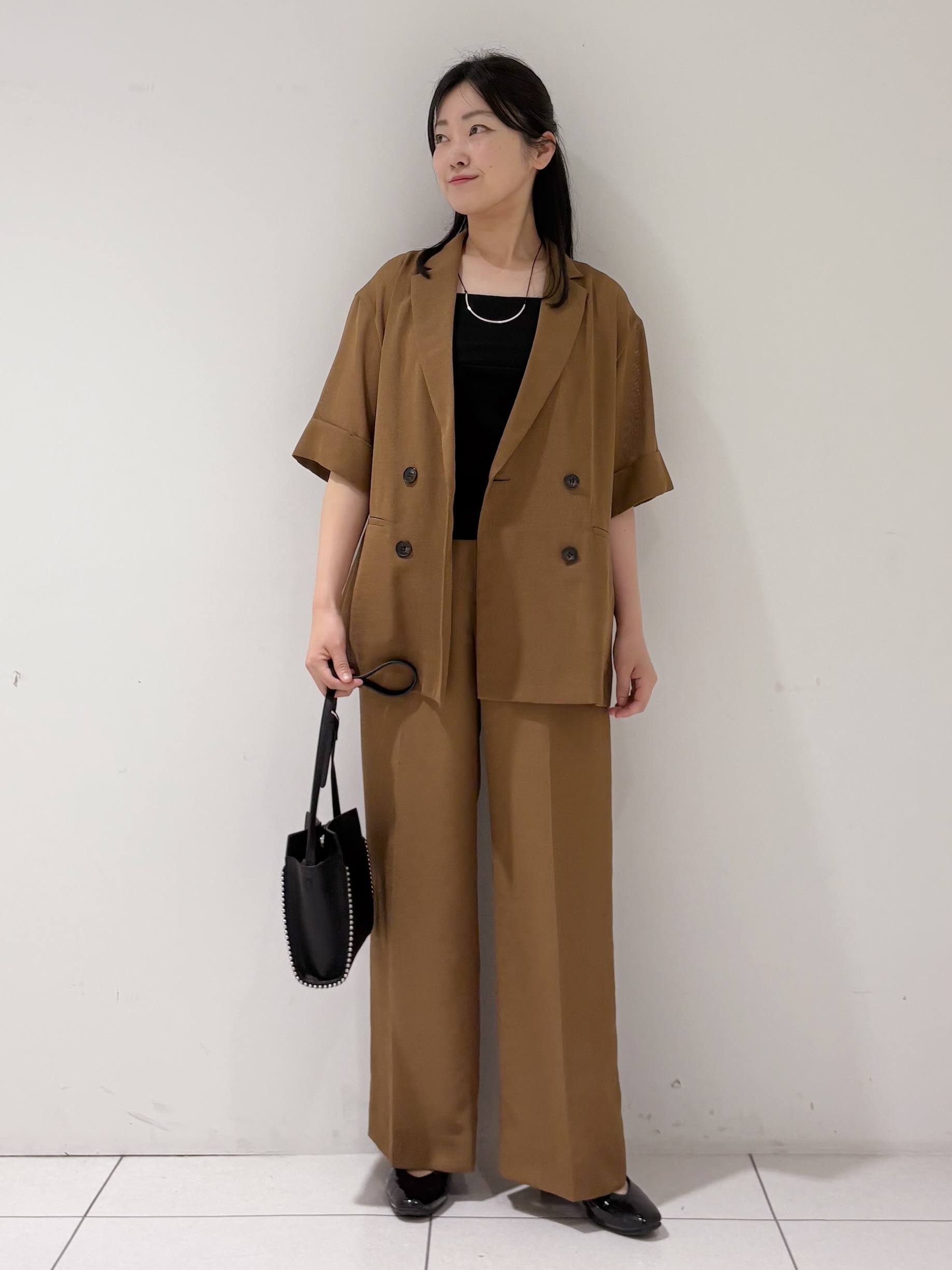 momokoさんの「INDIVI｜【洗える／メッシュ素材／SETUP可能】半袖シアージャケット」を使ったコーディネート