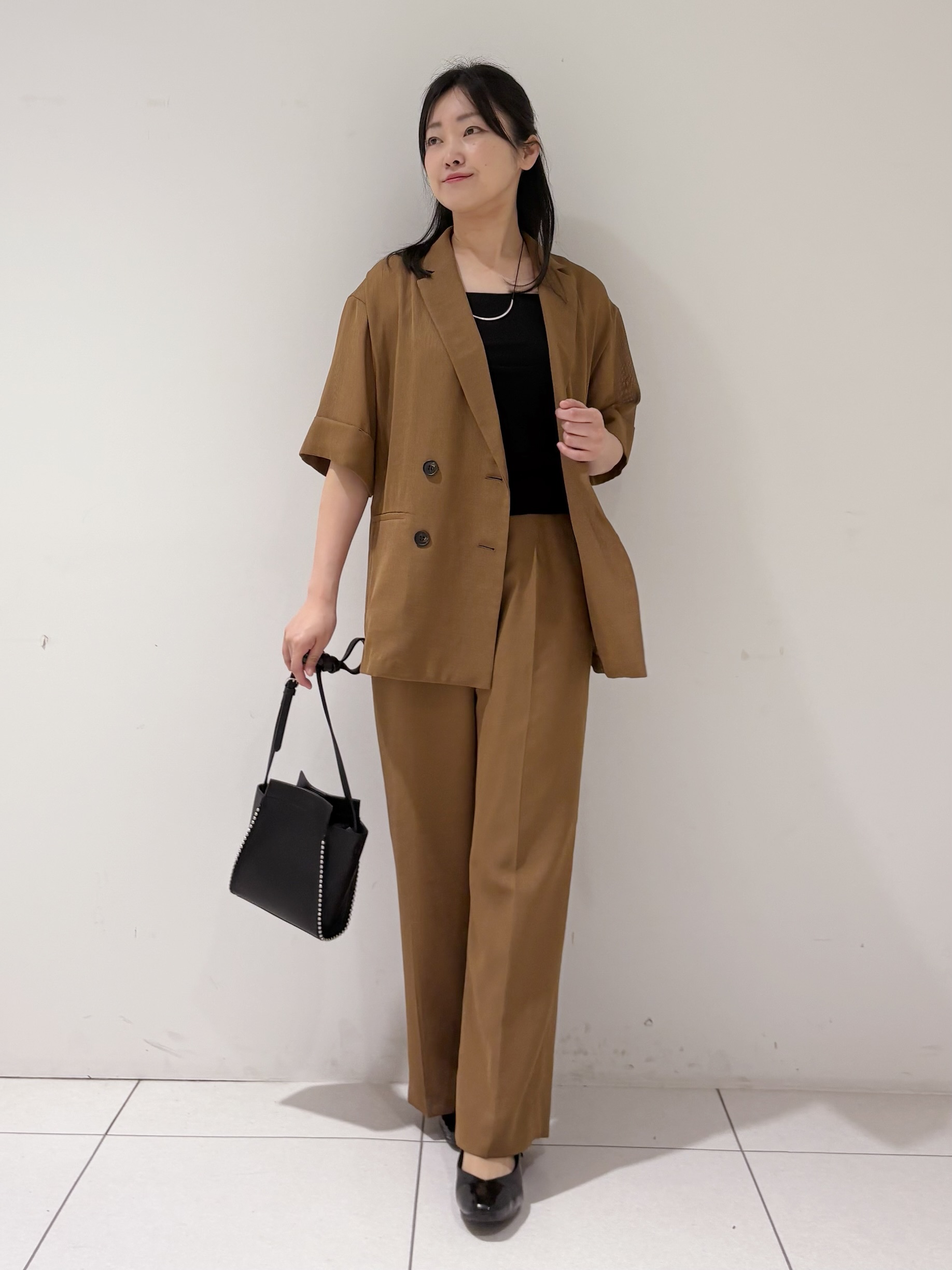 momokoさんの「INDIVI｜【洗える／メッシュ素材／SETUP可能】半袖シアージャケット」を使ったコーディネート