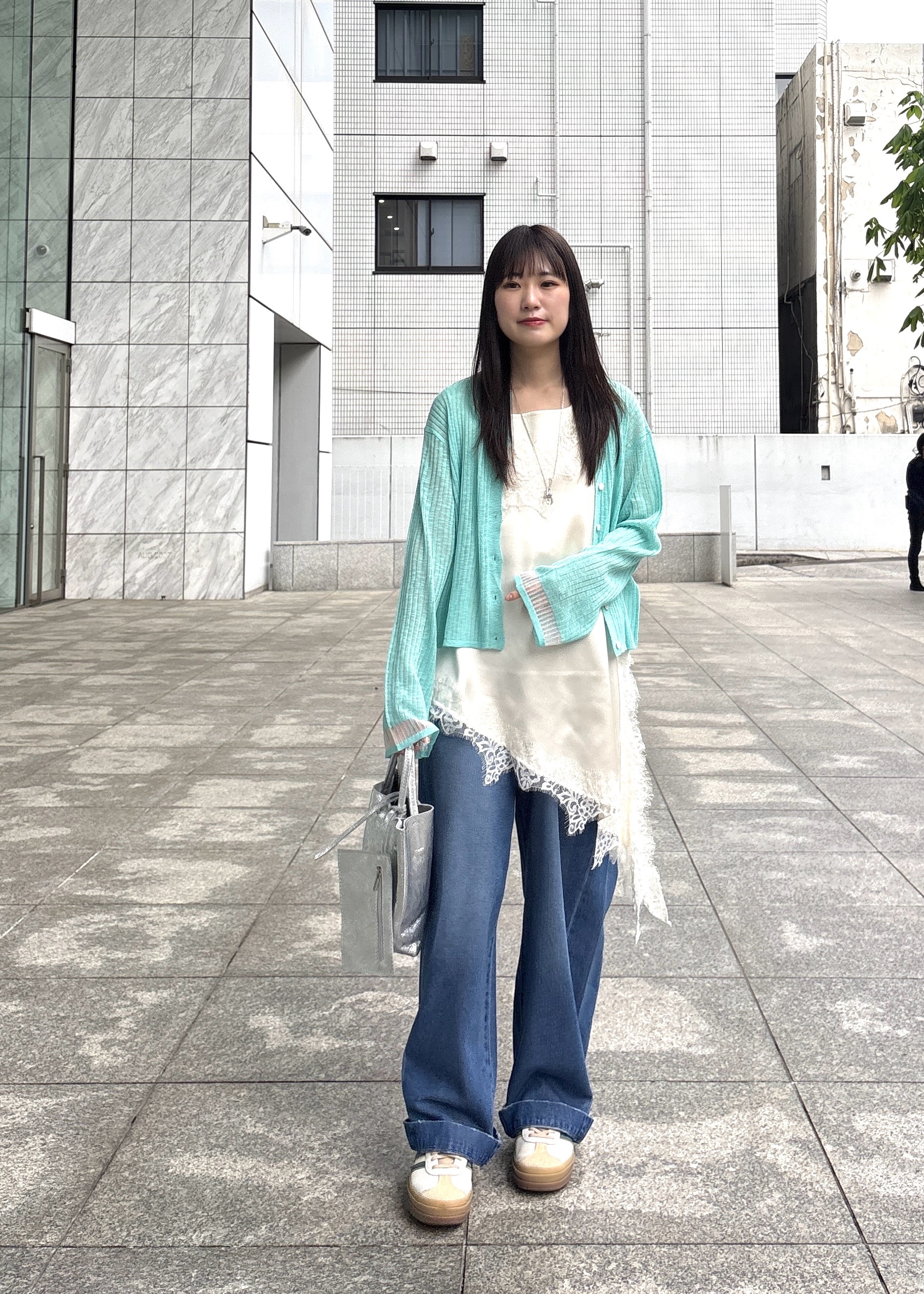 Renoさんの「INDIVI｜シアーフレアスリーブカーディガン【接触冷感】」を使ったコーディネート