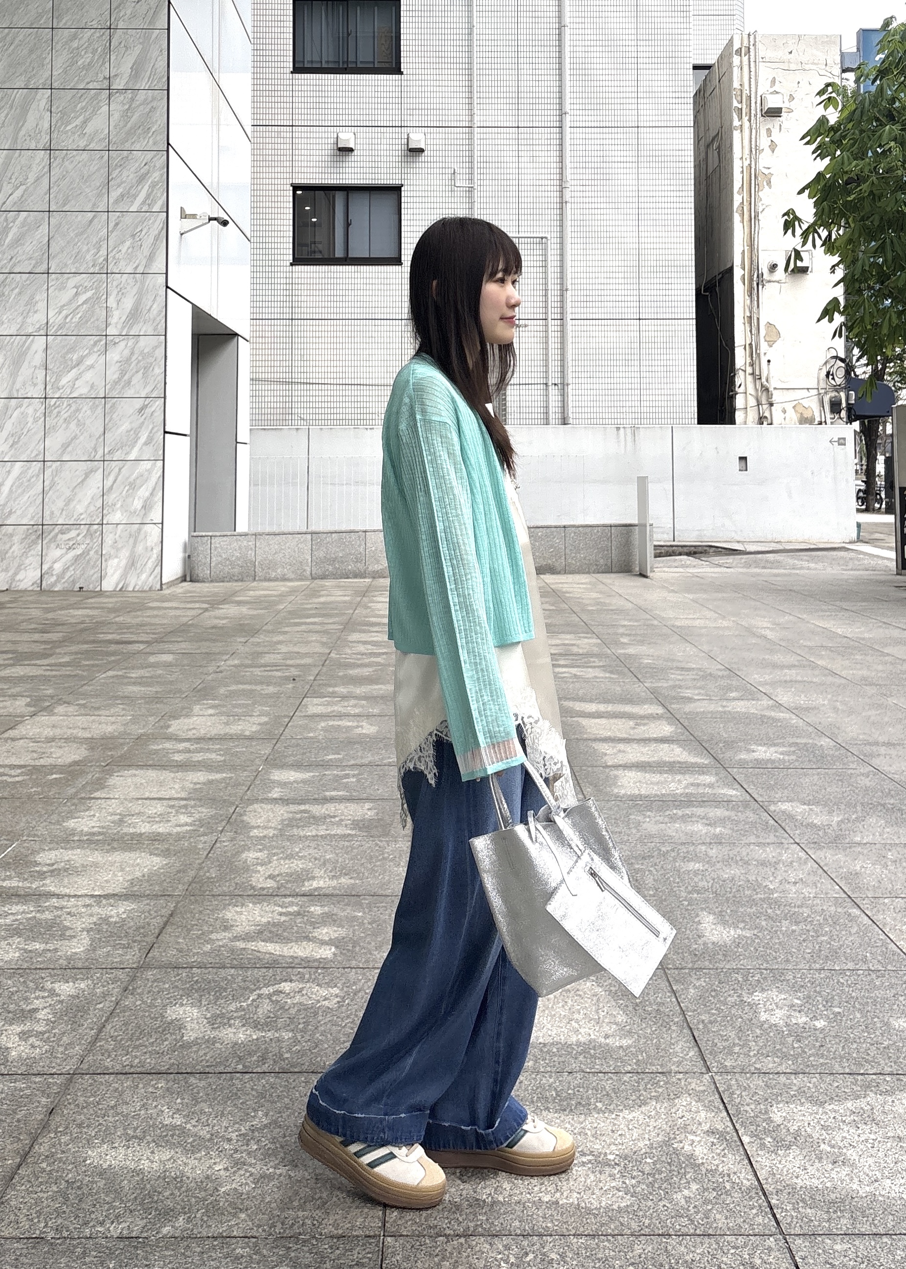 Renoさんの「INDIVI｜シアーフレアスリーブカーディガン【接触冷感】」を使ったコーディネート