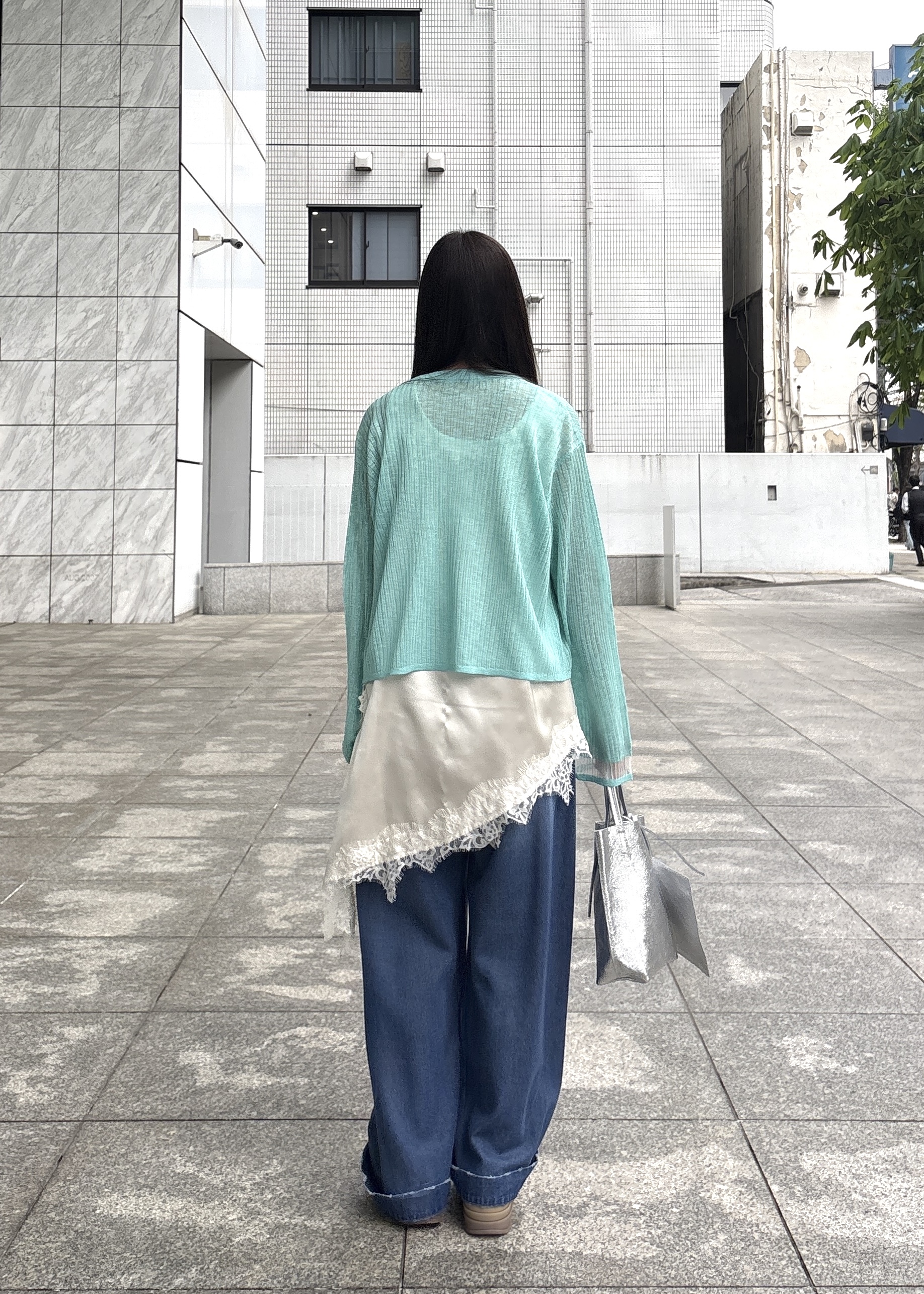 Renoさんの「INDIVI｜シアーフレアスリーブカーディガン【接触冷感】」を使ったコーディネート