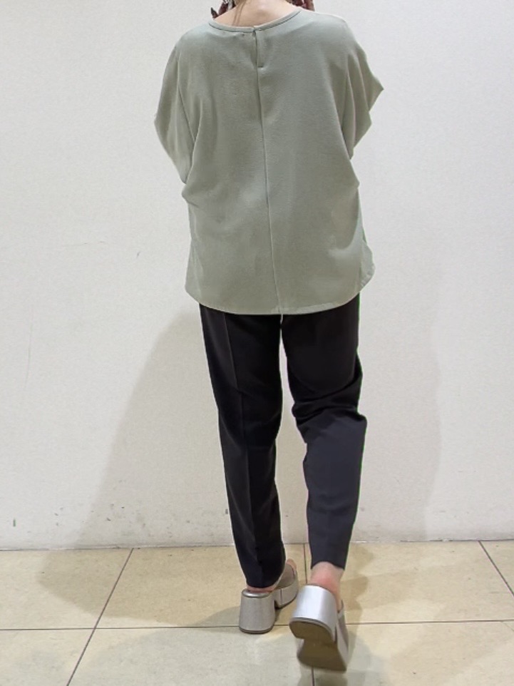 watanabeさんの「UNTITLED｜【洗える／2WAY／裾ドロスト付き】 ドルマンスリーブチュニックトップス」を使ったコーディネート