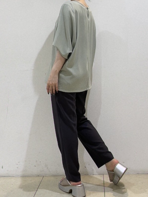 watanabeさんの「UNTITLED｜【洗える／2WAY／裾ドロスト付き】 ドルマンスリーブチュニックトップス」を使ったコーディネート