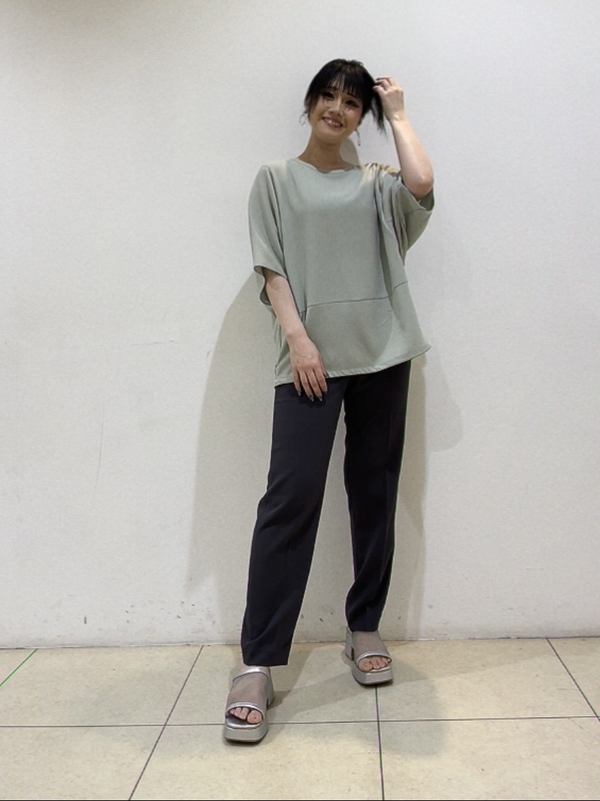 watanabeさんの「UNTITLED｜【洗える／2WAY／裾ドロスト付き】 ドルマンスリーブチュニックトップス」を使ったコーディネート