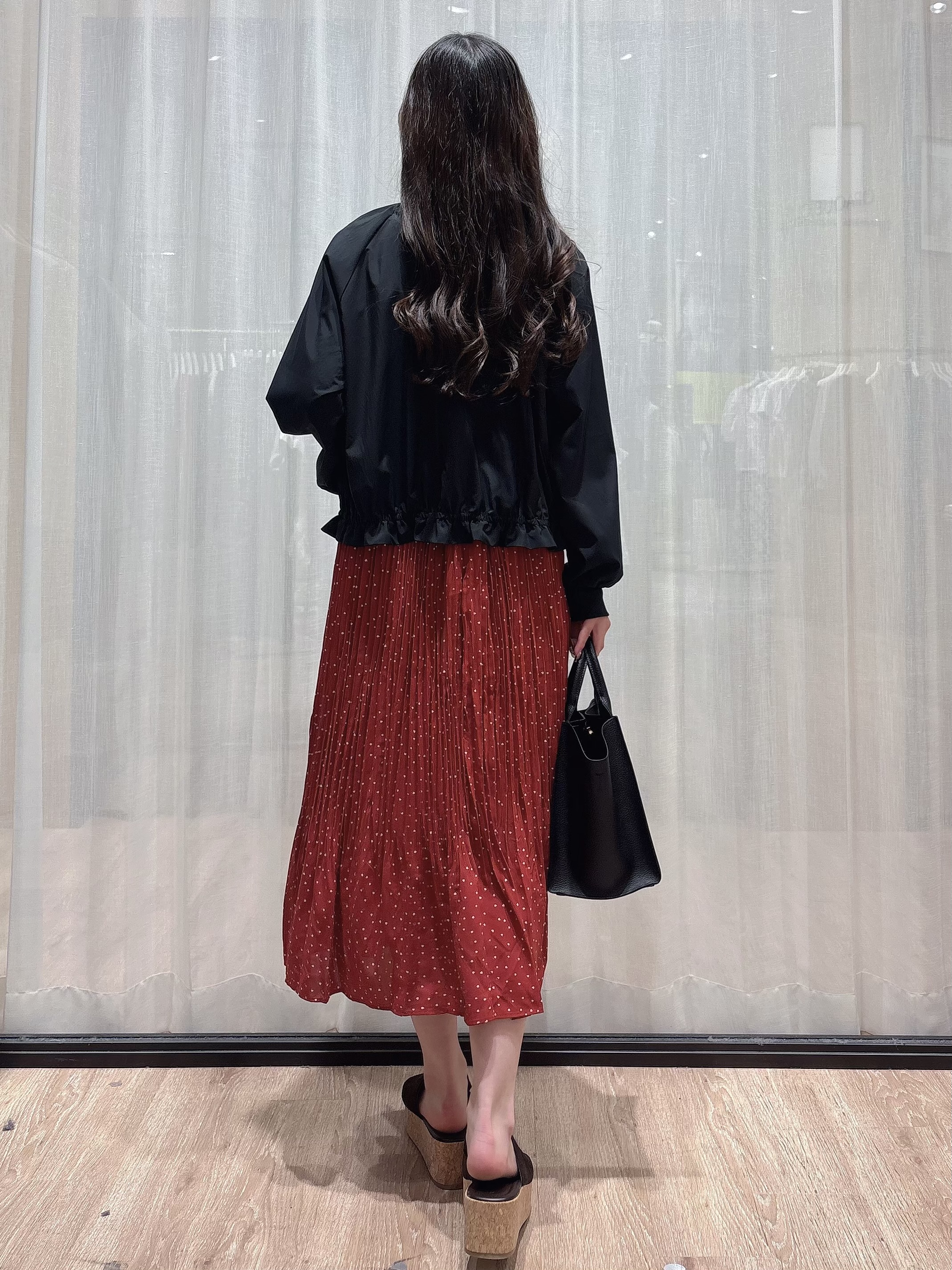 ぞうげさんの「OPAQUE.CLIP｜接触冷感ノーカラーブルゾン【洗濯機OK／防シワ】」を使ったコーディネート