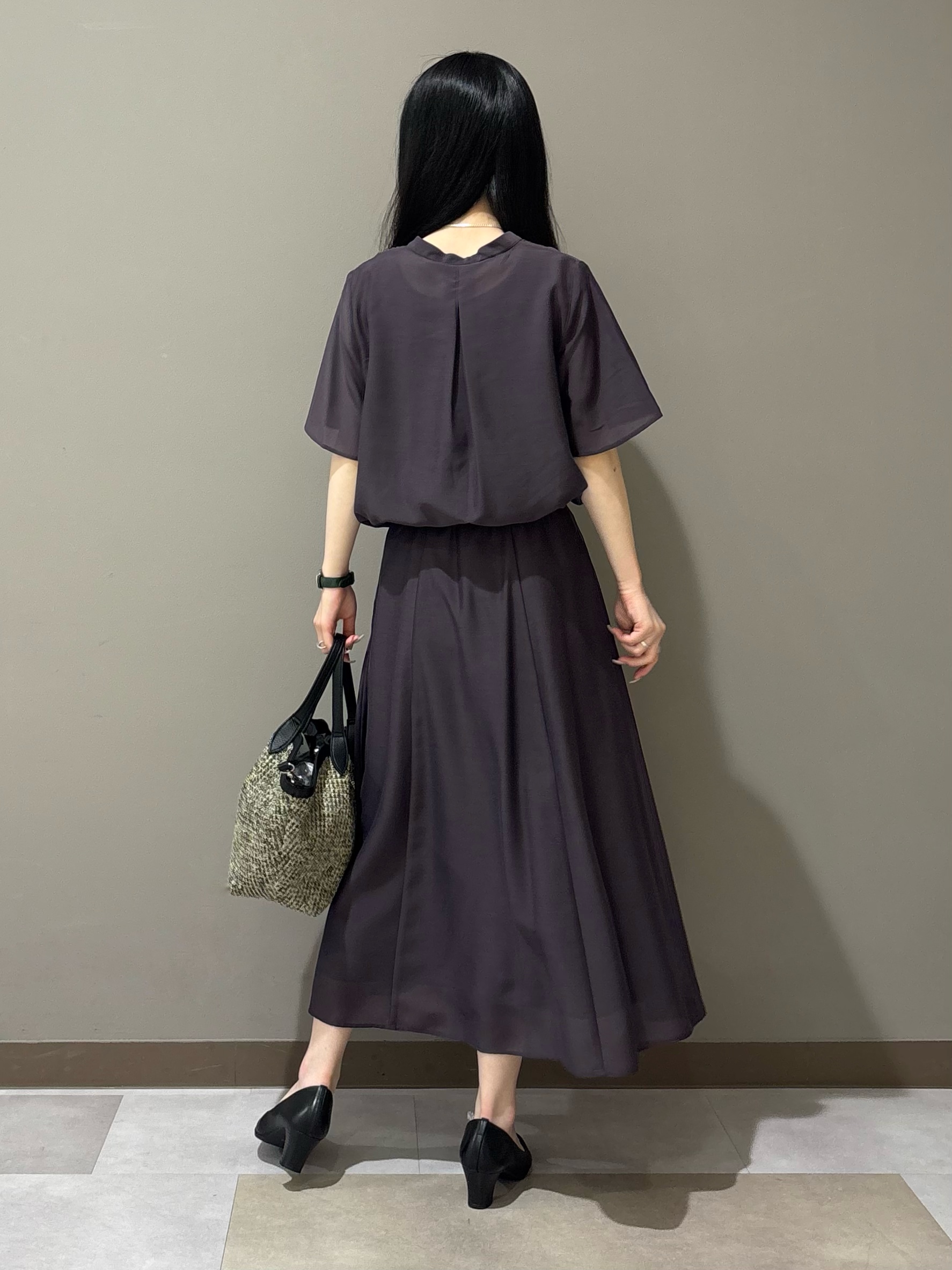 KEIKOさんの「INDIVI｜【前後2WAY／洗える】凹凸編地カーディガンニット」を使ったコーディネート
