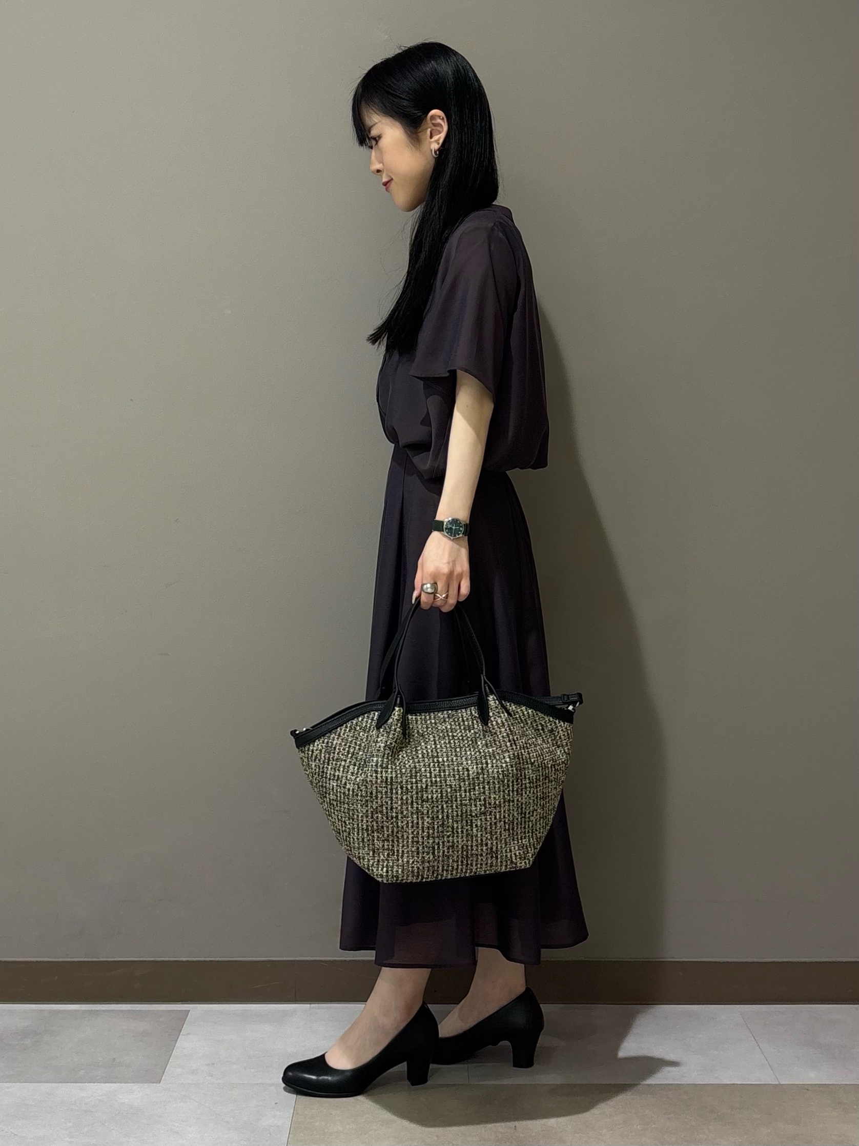 KEIKOさんの「INDIVI｜【前後2WAY／洗える】凹凸編地カーディガンニット」を使ったコーディネート