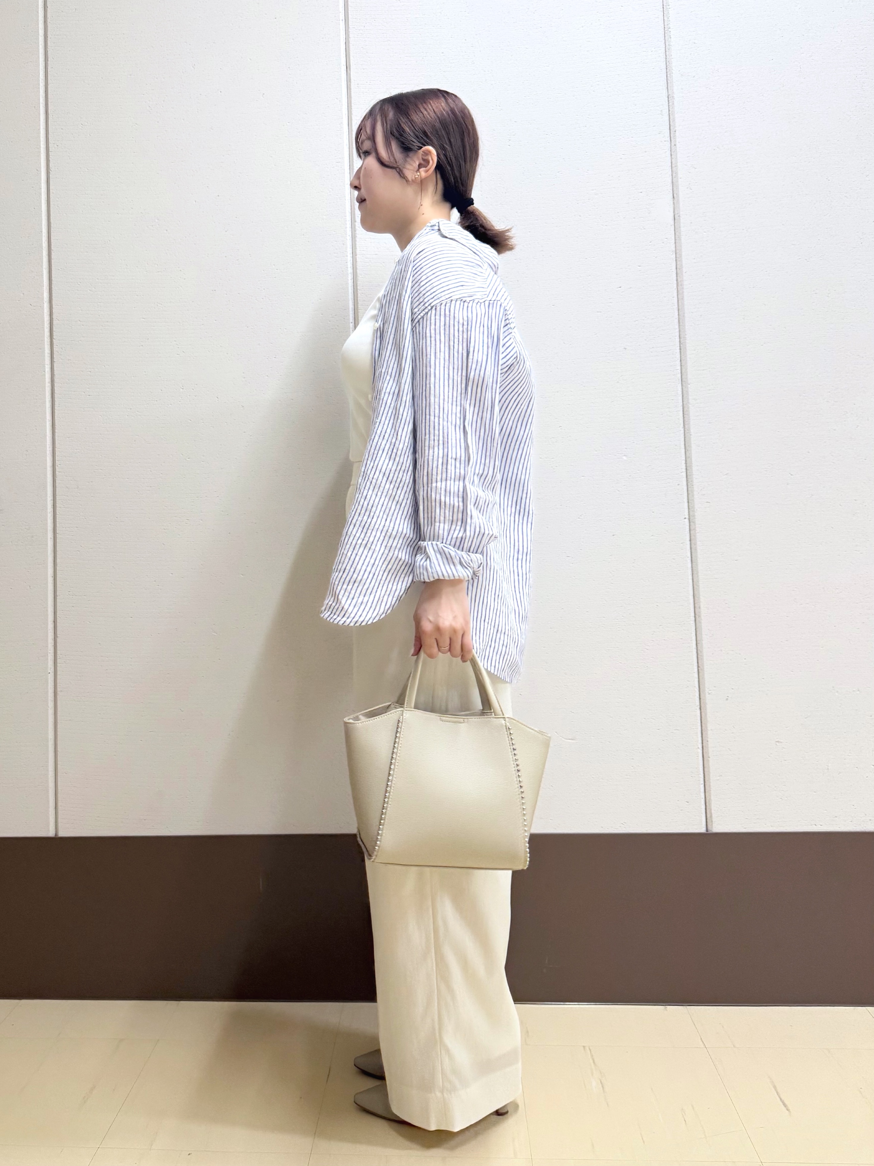 Rikoさんの「INDIVI｜【接触冷感／2WAY】カシュクールリネンシャツ」を使ったコーディネート