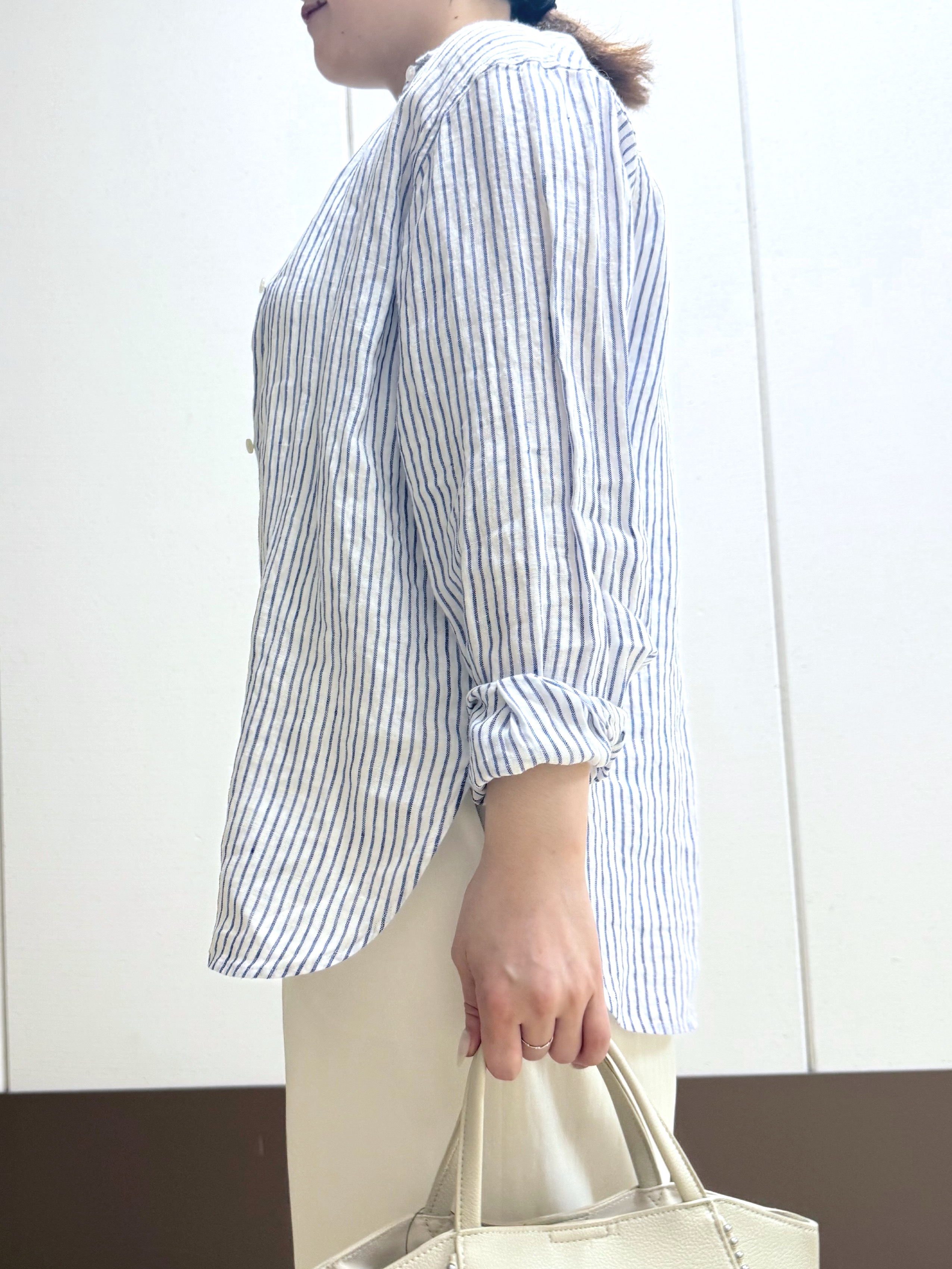 Rikoさんの「INDIVI｜【接触冷感／2WAY】カシュクールリネンシャツ」を使ったコーディネート