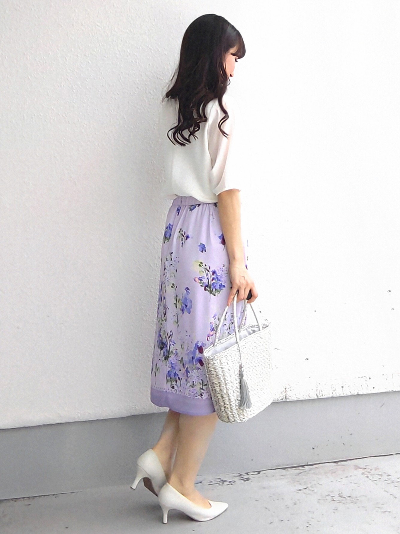 keinaさんの「SunaUna｜多色花柄プリントスカート」を使ったコーディネート