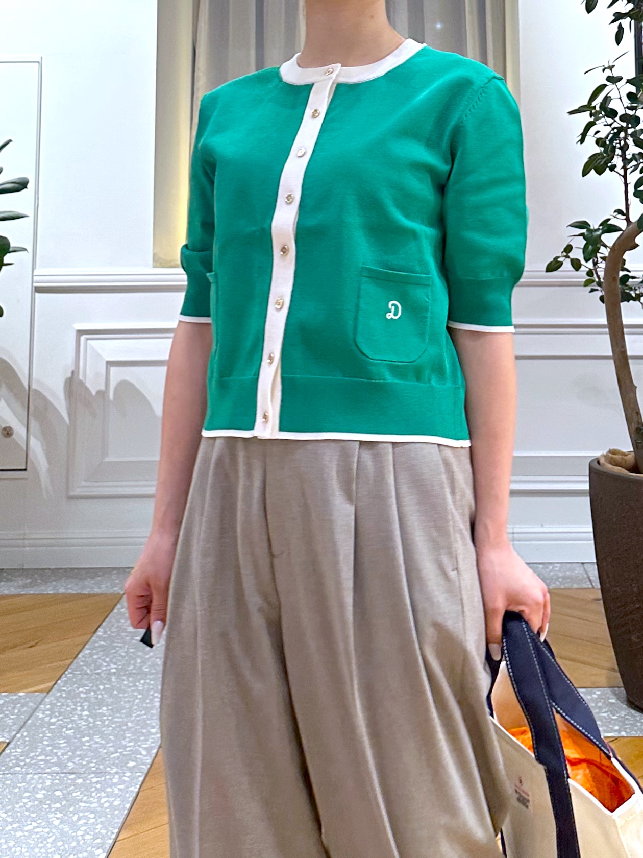なべこさんの「DRESSTERIOR｜【otonaMUSE5月号掲載／セットアップ可】ウォッシャブルワイドタックパンツ」を使ったコーディネート