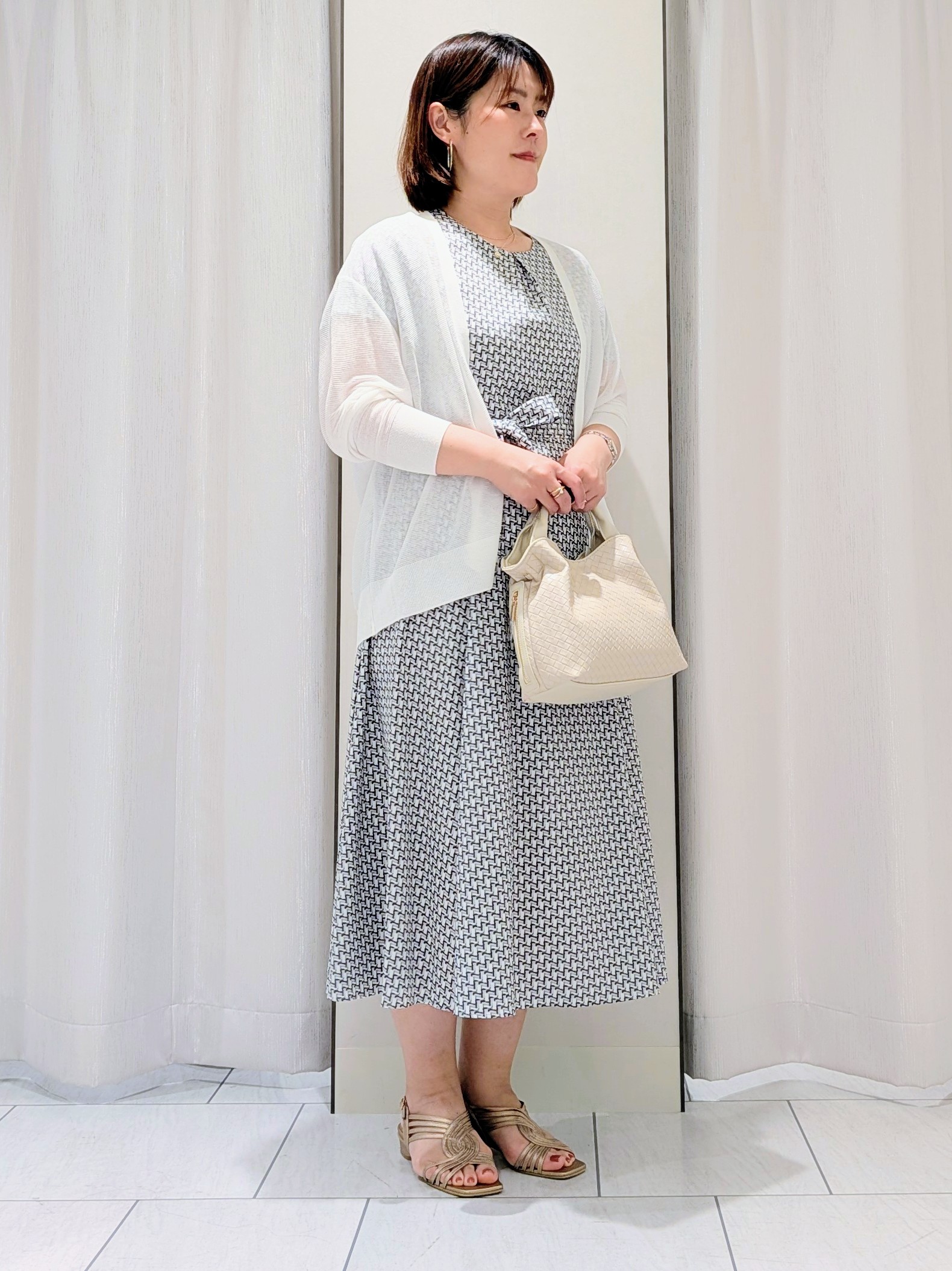Onumaさんの「UNTITLED｜【美シルエット/洗える】ジオメプリントワンピース」を使ったコーディネート