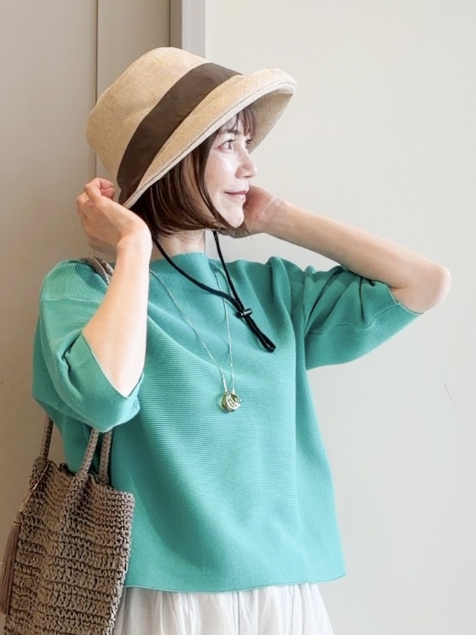 yamakoさんの「grove｜【洗濯機OK】レイヤードにもおすすめ、軽やかクロップドニット」を使ったコーディネート