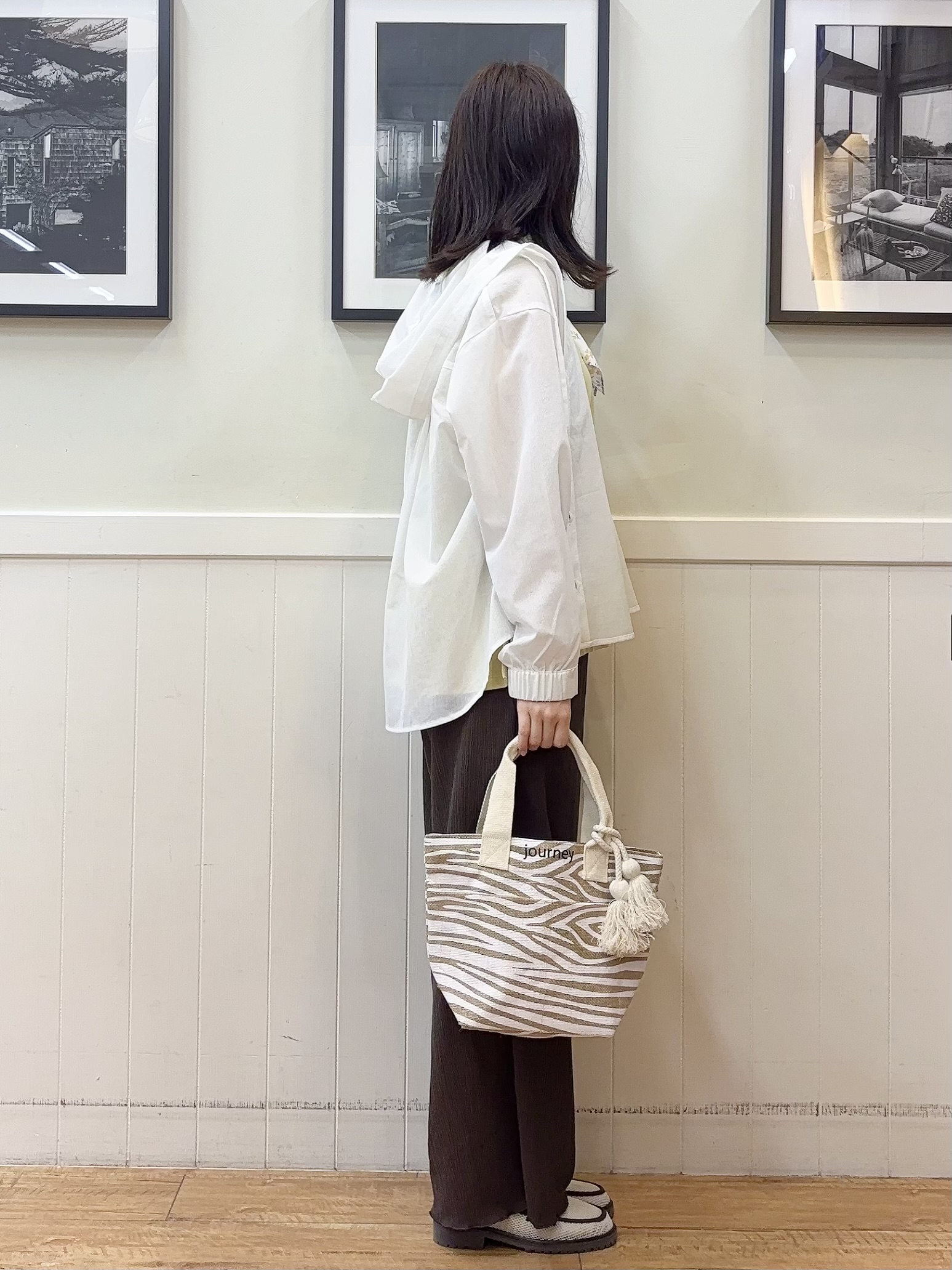 えぬさんの「SHOO･LA･RUE｜【UVカット/接触冷感】上品に涼し気 とろみタックノースリーブトップス」を使ったコーディネート