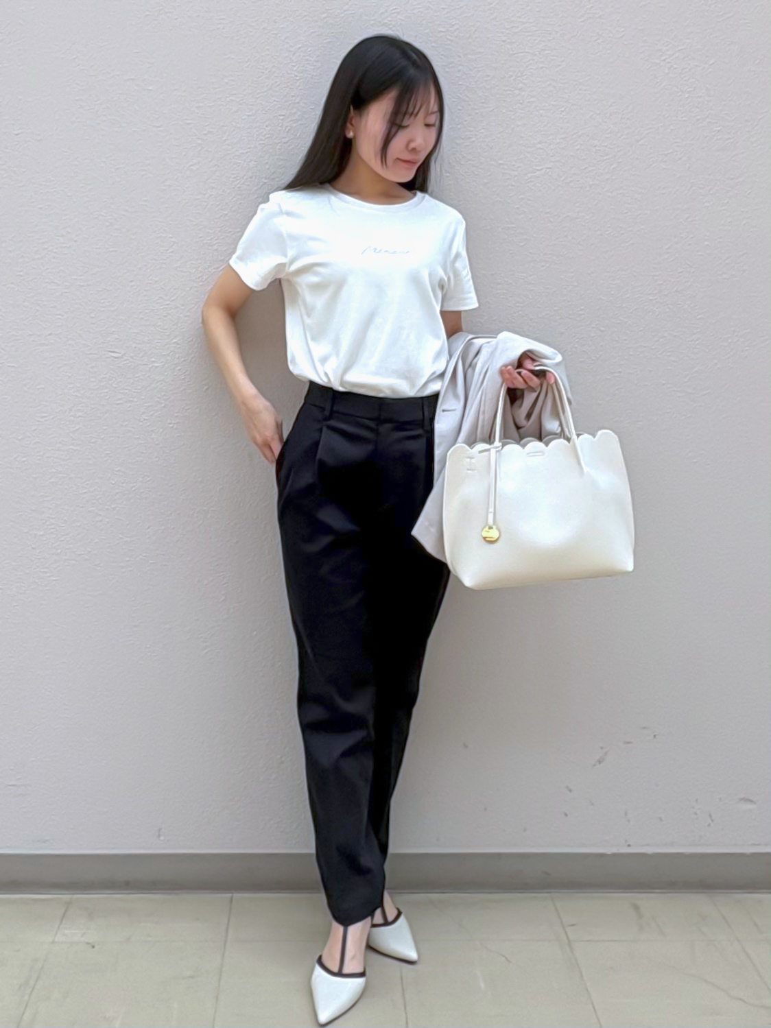 Izuさんの「index｜【UVケア／接触冷感】フロントロゴ刺繍Tシャツ《洗濯機OK／S-3L／7col》」を使ったコーディネート