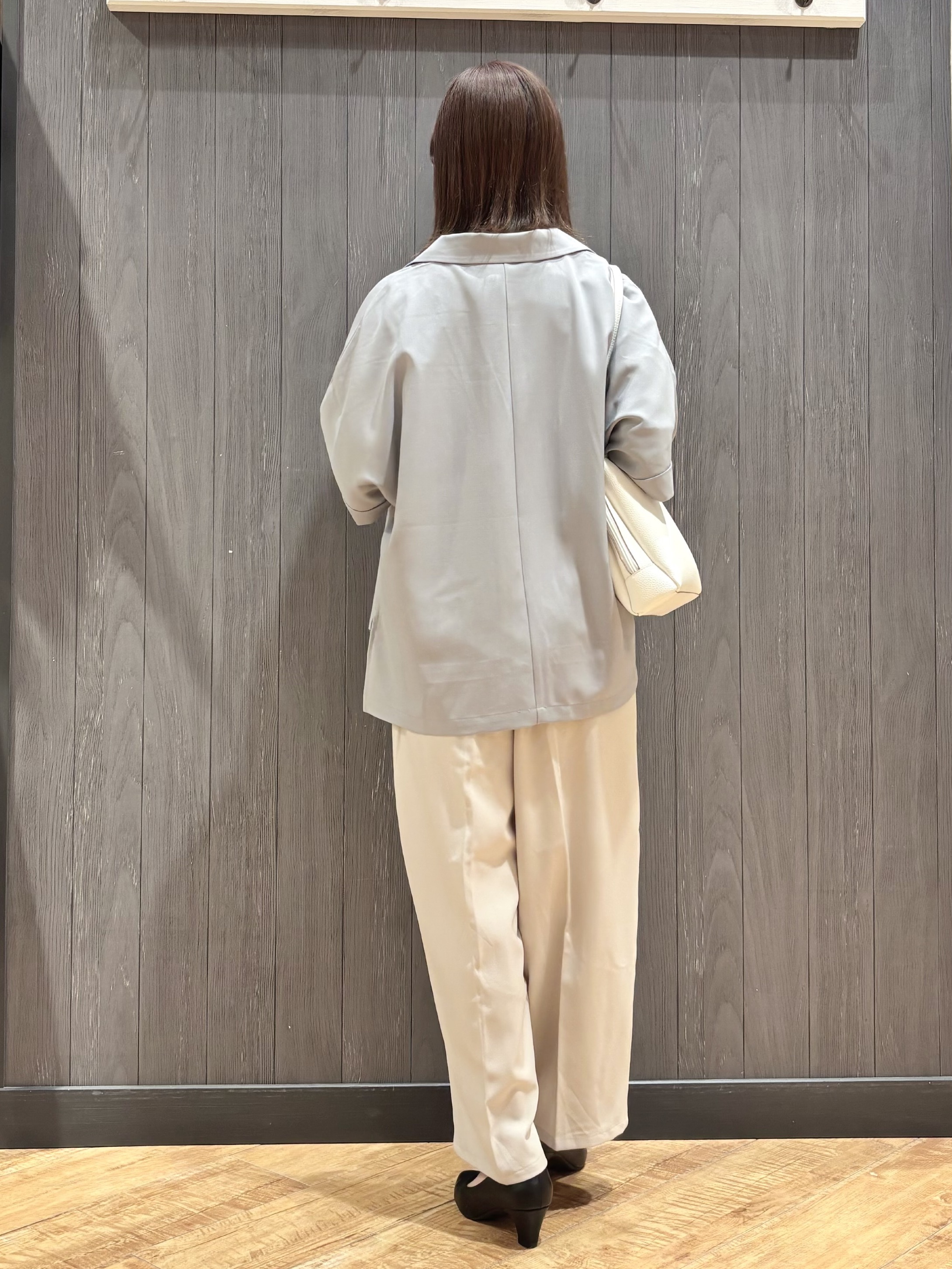 meiさんの「SHOO･LA･RUE｜【セットアップ可/洗濯後しわになりにくい/S-LL】半袖とろみテーラードジャケット」を使ったコーディネート