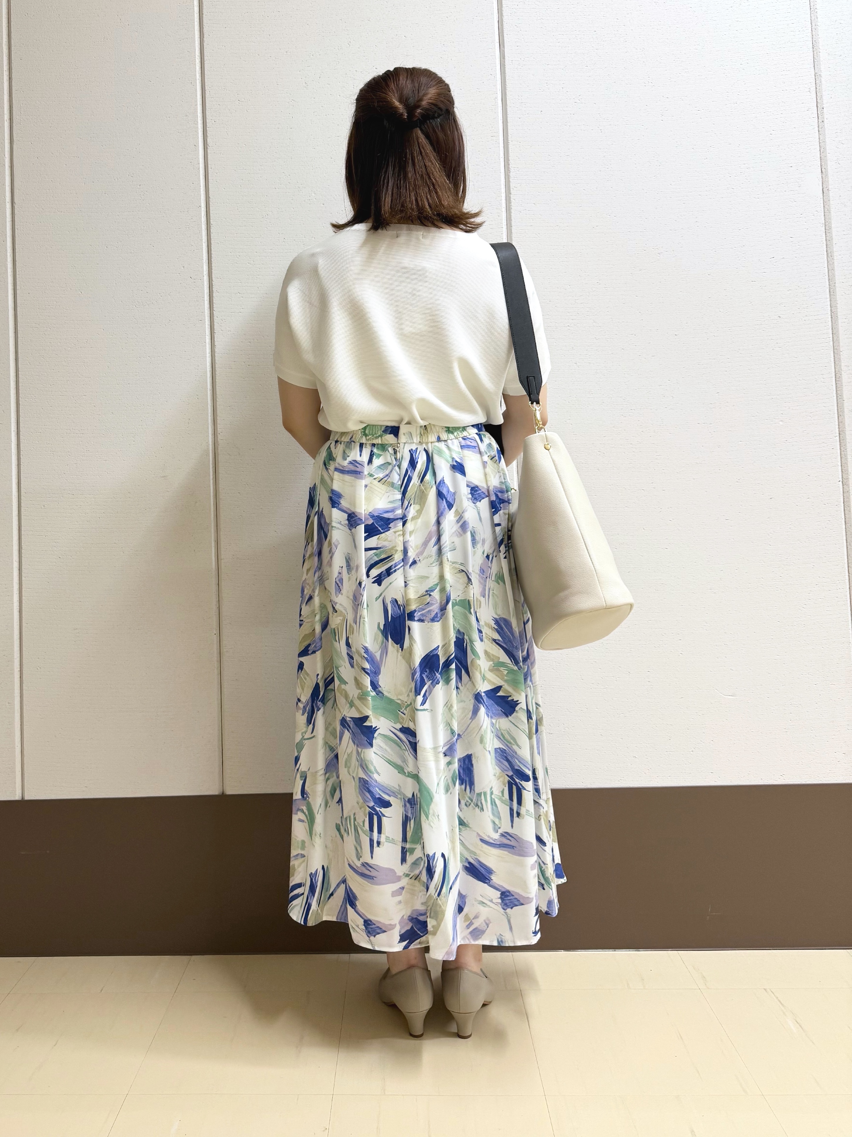 Rikoさんの「INDIVI｜【洗える】ガーター編みVネックニットT」を使ったコーディネート