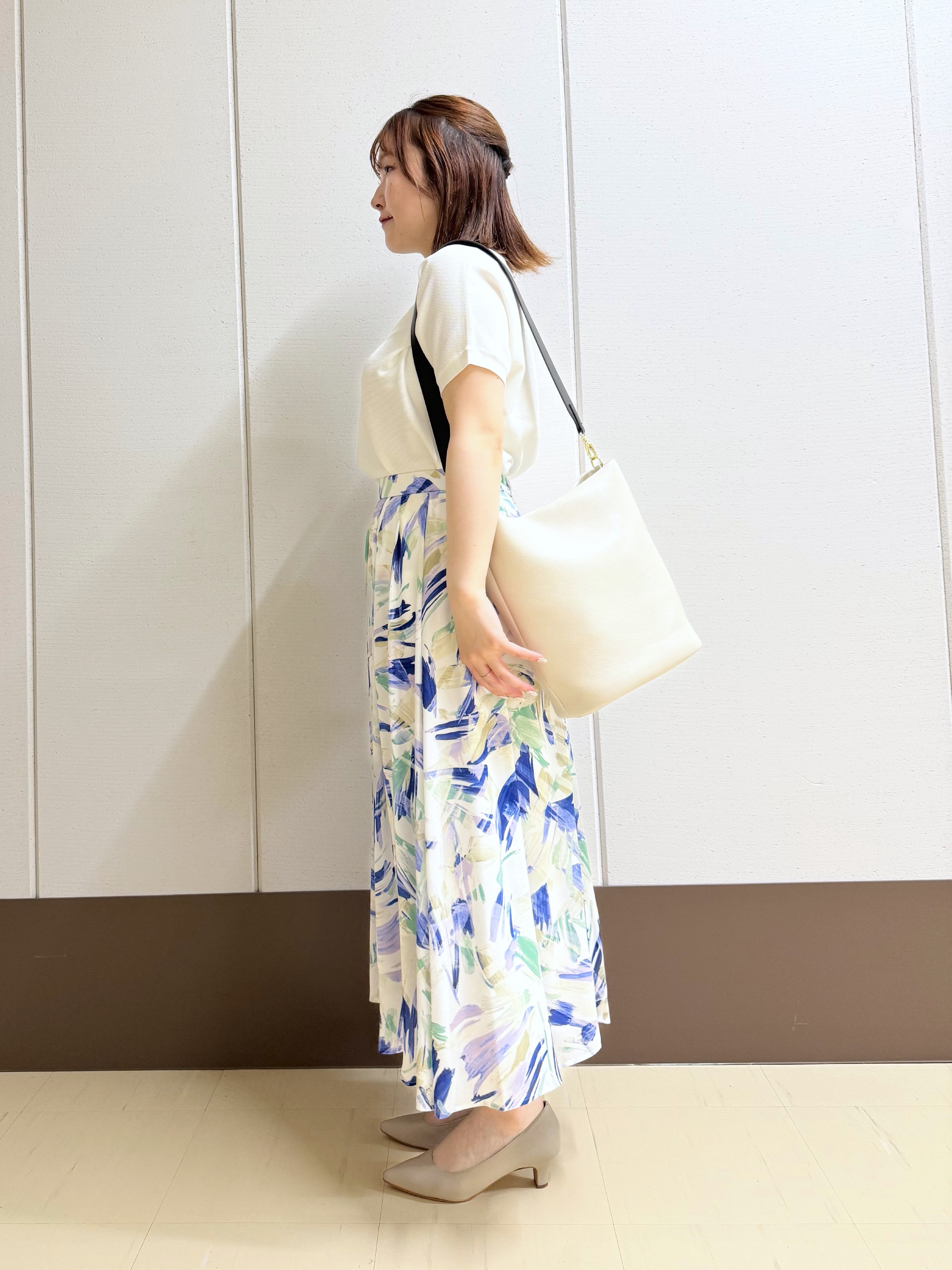 Rikoさんの「INDIVI｜【洗える】ガーター編みVネックニットT」を使ったコーディネート