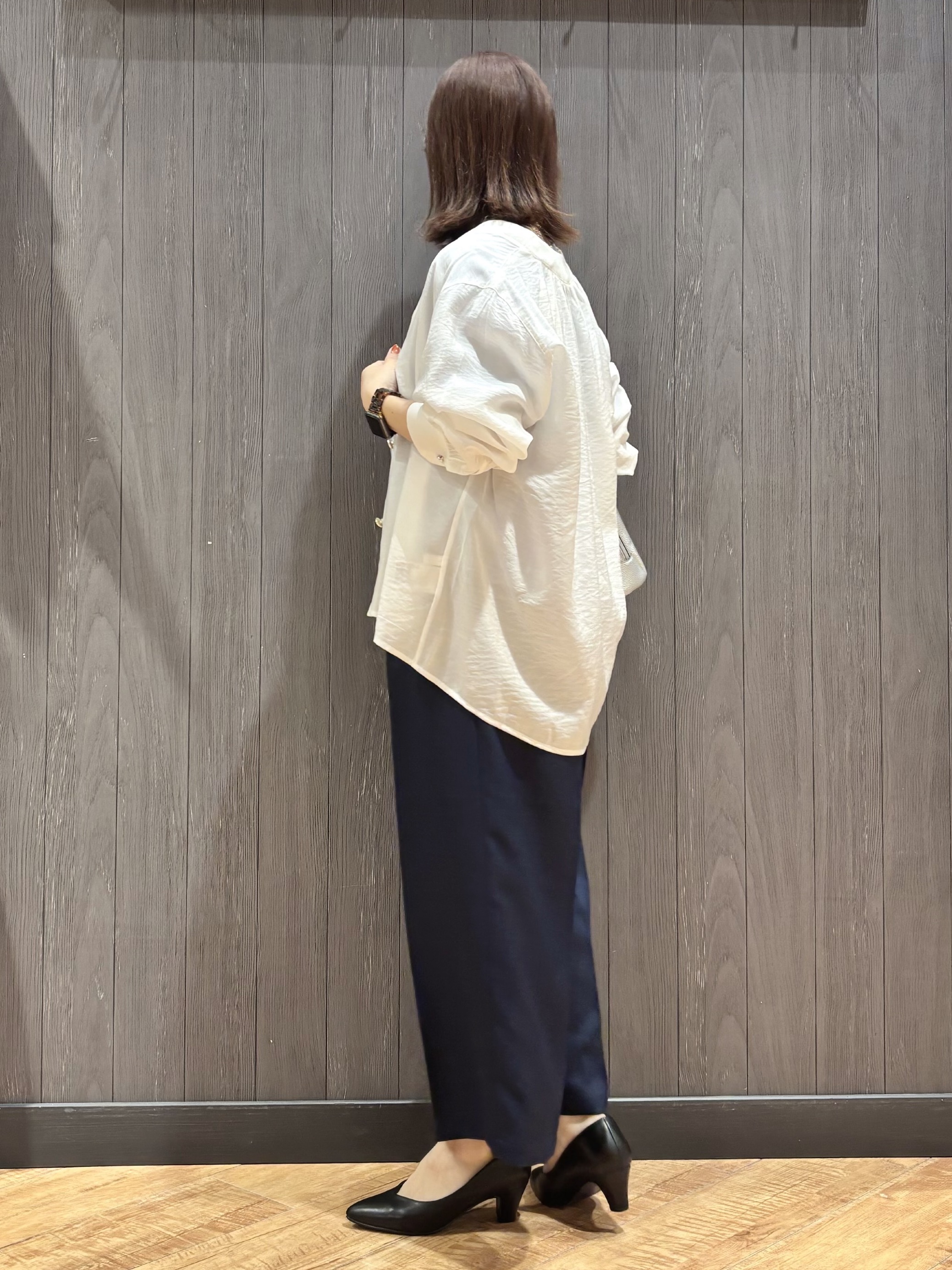 meiさんの「SHOO･LA･RUE｜【S-LL/体型カバー/Aライン】身体のラインを拾いにくい シアーシャツカーディガン」を使ったコーディネート