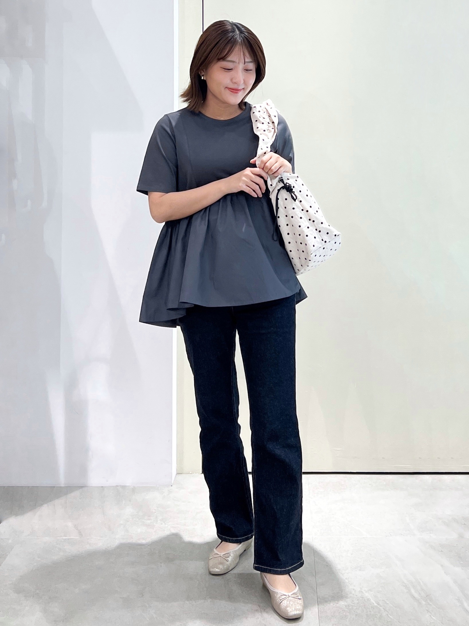 Unaさんの「OPAQUE.CLIP｜ペプラムドッキングカットソー【洗濯機OK】」を使ったコーディネート