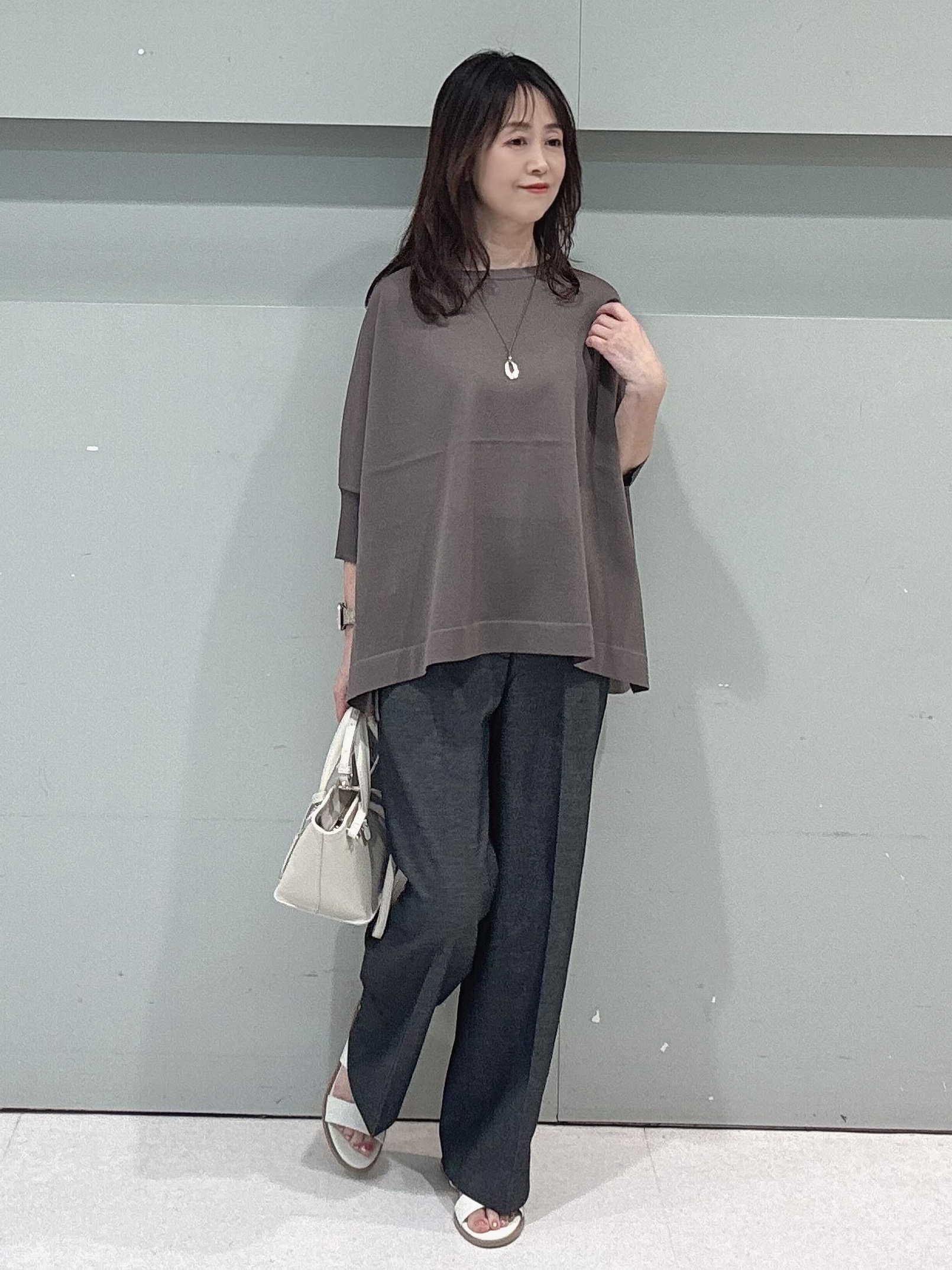 makiさんの「UNTITLED｜【アンサンブル可/洗える】シアーレーヨンニット」を使ったコーディネート
