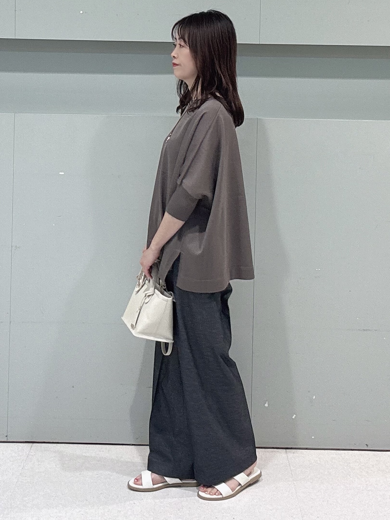makiさんの「UNTITLED｜【アンサンブル可/洗える】シアーレーヨンニット」を使ったコーディネート