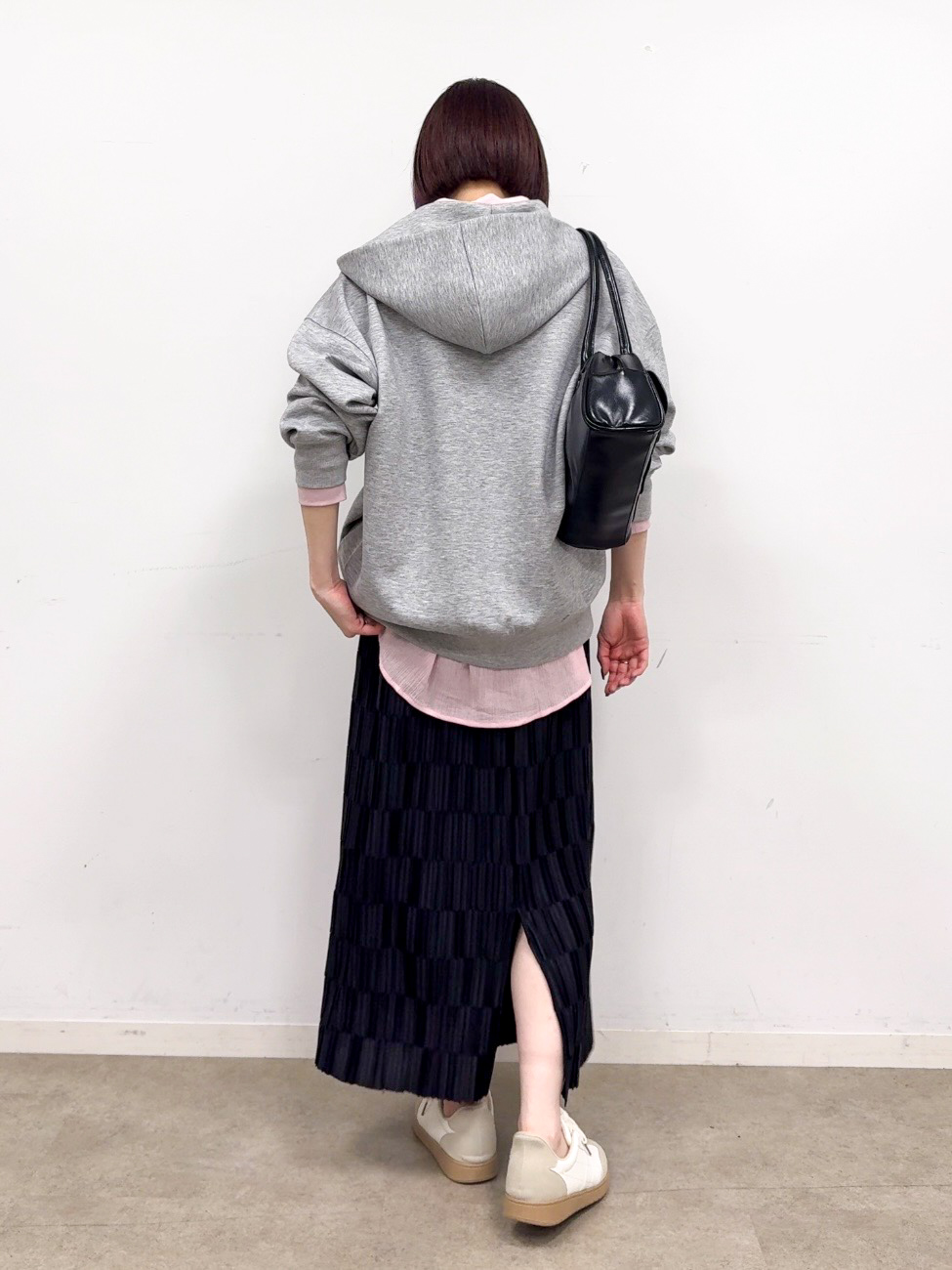 𝐜𝐡𝐢𝐤𝐚さんの「SHOO･LA･RUE｜お袖リブ楊柳オーバーシャツ」を使ったコーディネート