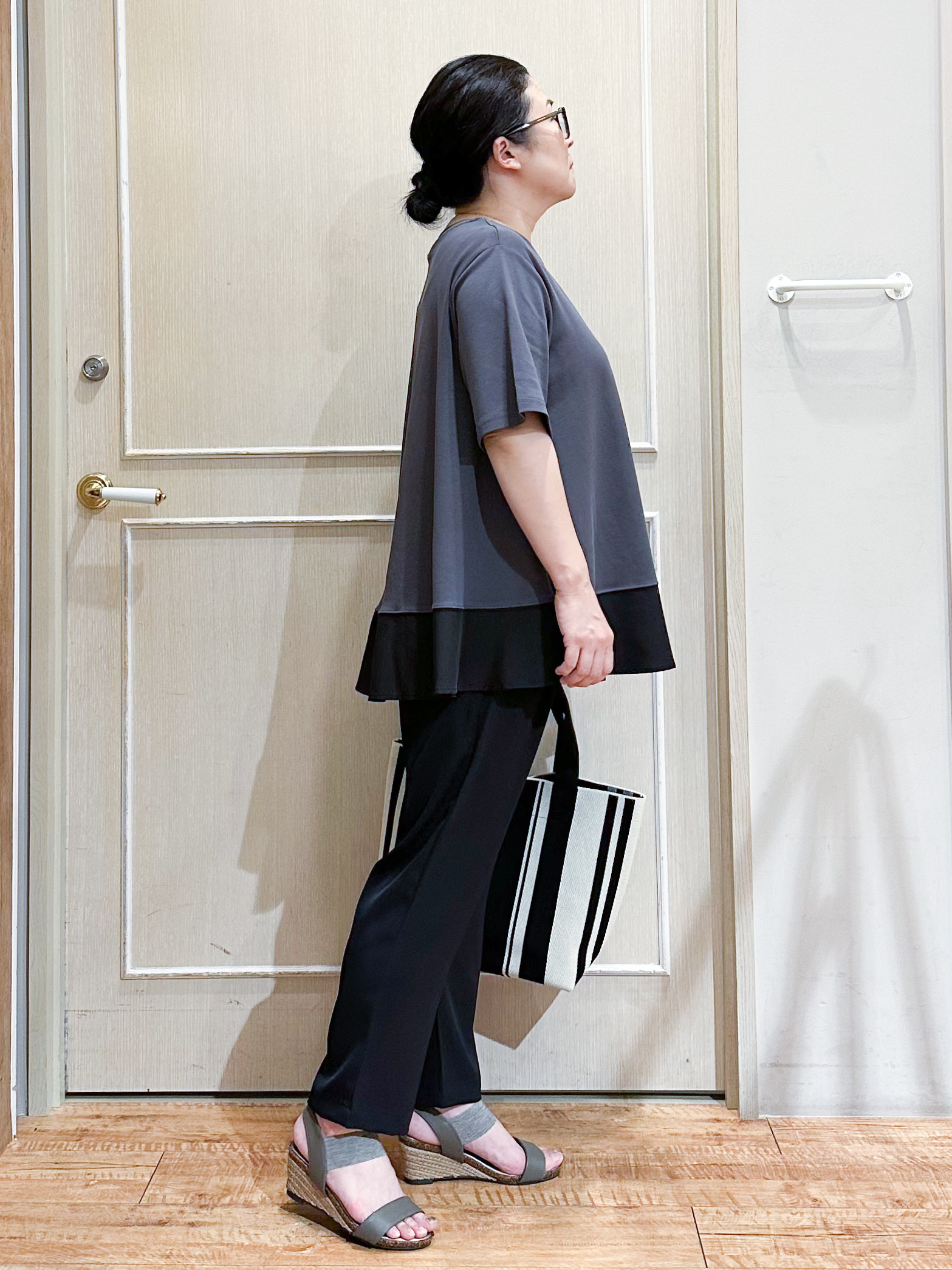 umeさんの「SHOO･LA･RUE｜【UV/抗菌防臭/洗濯機可】体型カバーも叶う 裾切り替えAライントップス」を使ったコーディネート